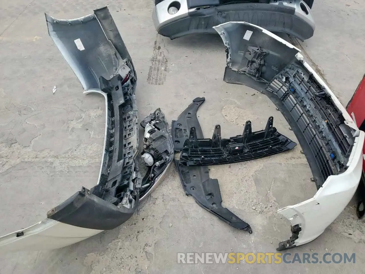 12 Photograph of a damaged car 5TDBZRFH4KS929527 TOYOTA HIGHLANDER 2019