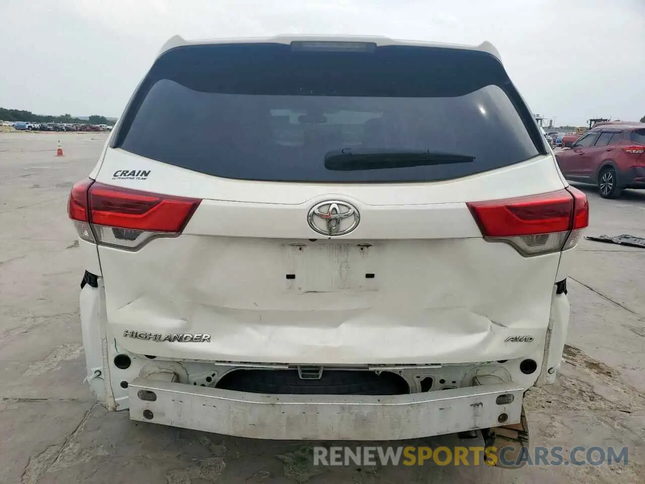 6 Photograph of a damaged car 5TDBZRFH4KS929527 TOYOTA HIGHLANDER 2019