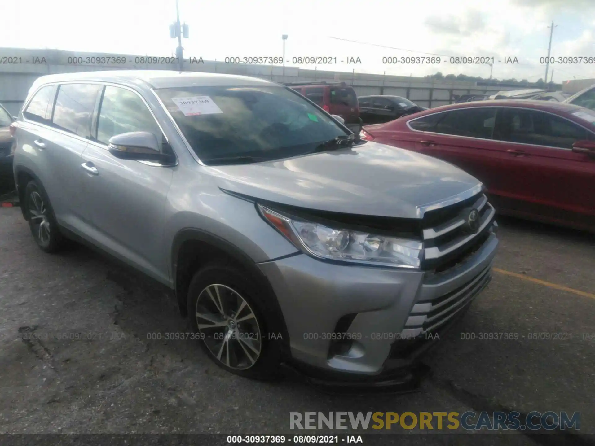 1 Photograph of a damaged car 5TDBZRFH4KS964469 TOYOTA HIGHLANDER 2019