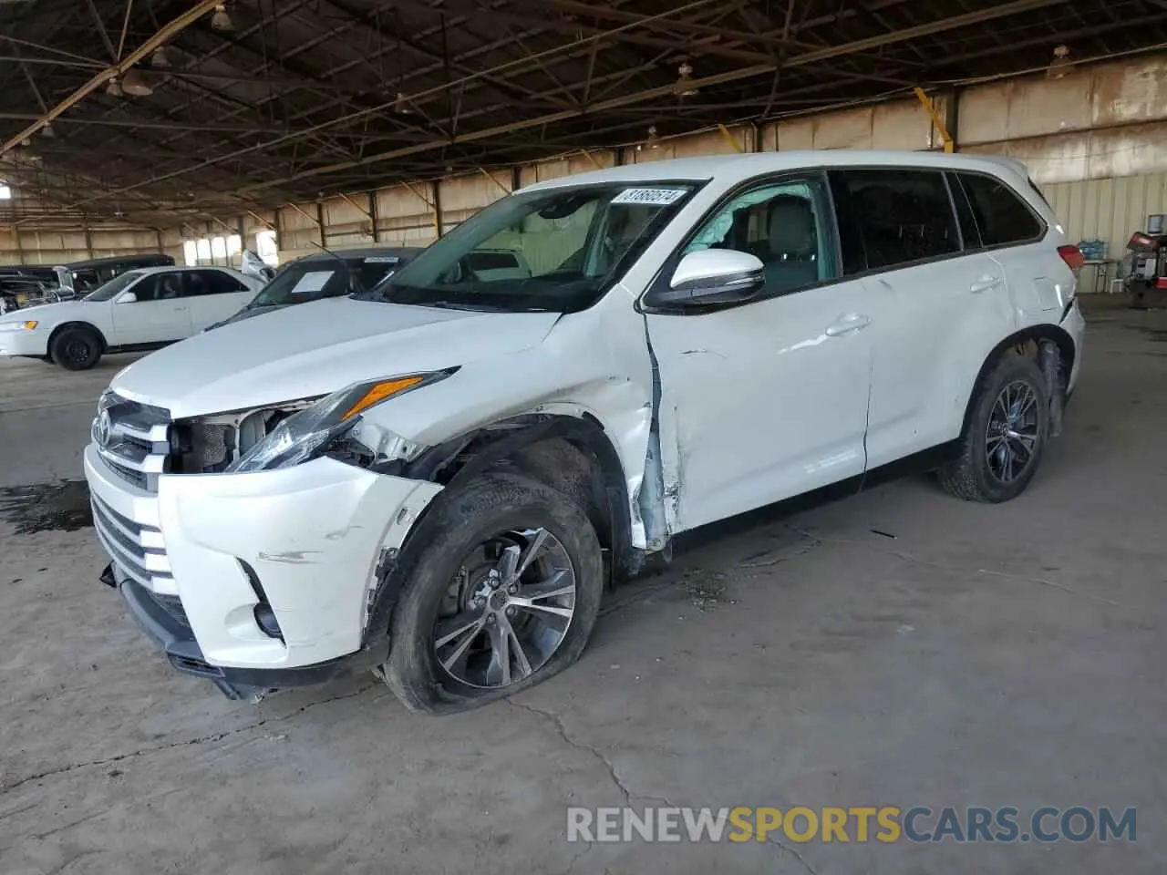 1 Photograph of a damaged car 5TDBZRFH5KS701584 TOYOTA HIGHLANDER 2019