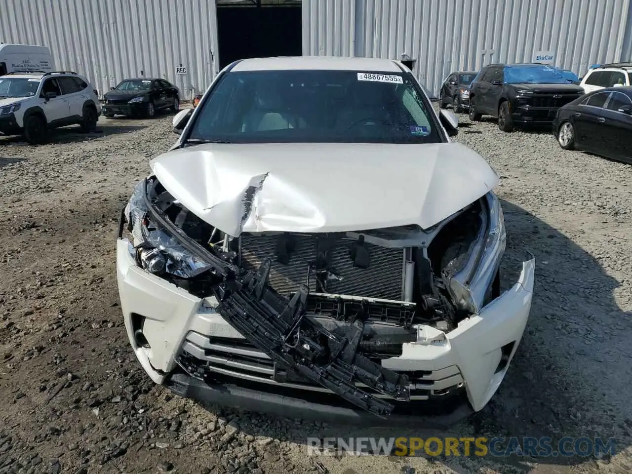 5 Photograph of a damaged car 5TDBZRFH5KS707188 TOYOTA HIGHLANDER 2019