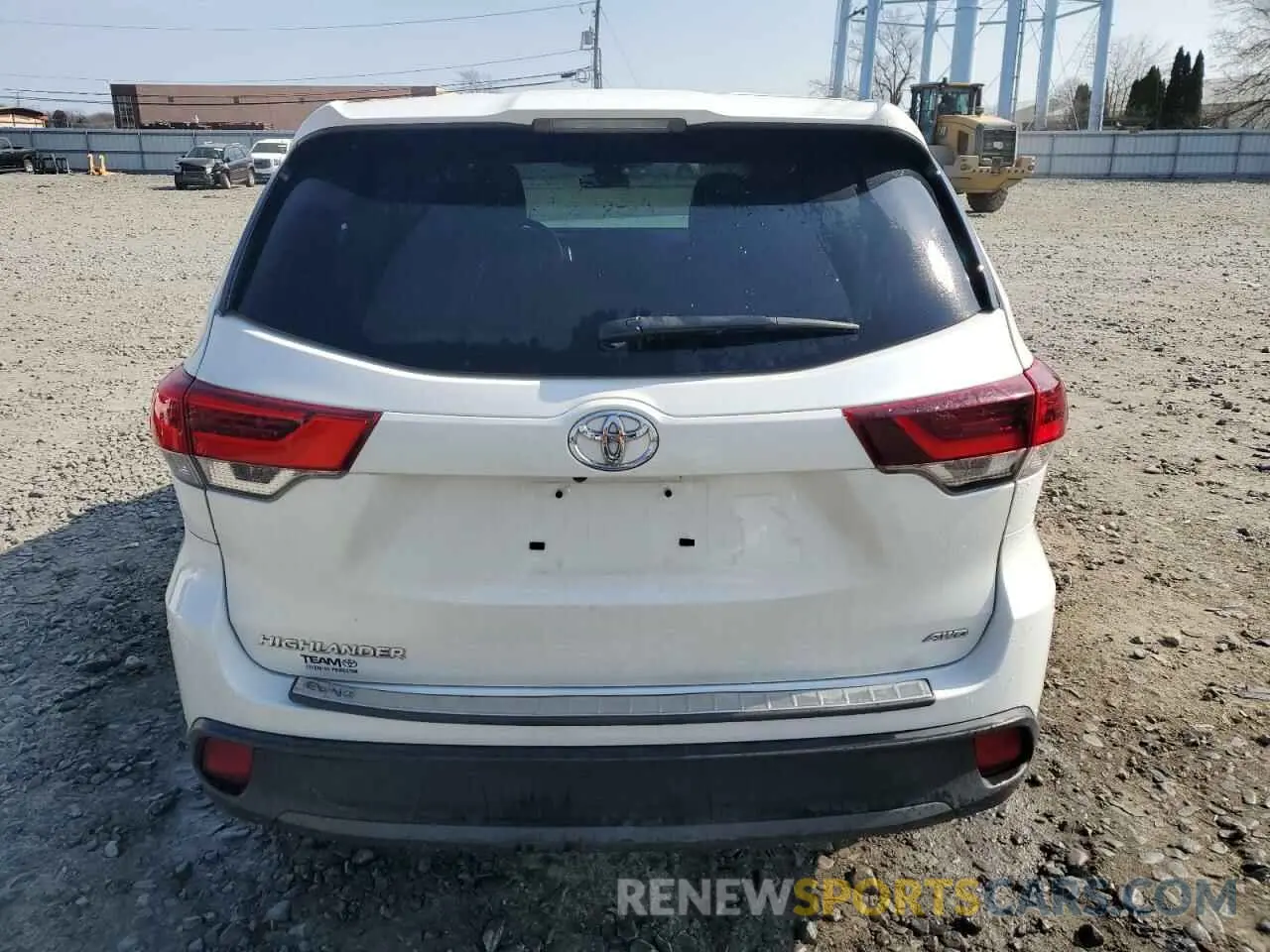 6 Photograph of a damaged car 5TDBZRFH5KS707188 TOYOTA HIGHLANDER 2019