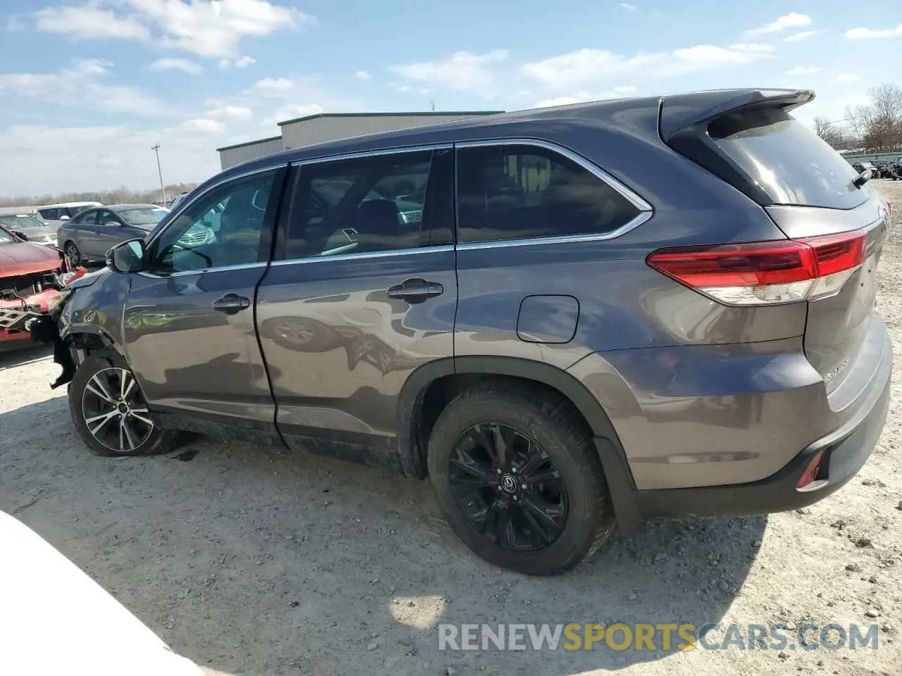 2 Photograph of a damaged car 5TDBZRFH5KS722273 TOYOTA HIGHLANDER 2019