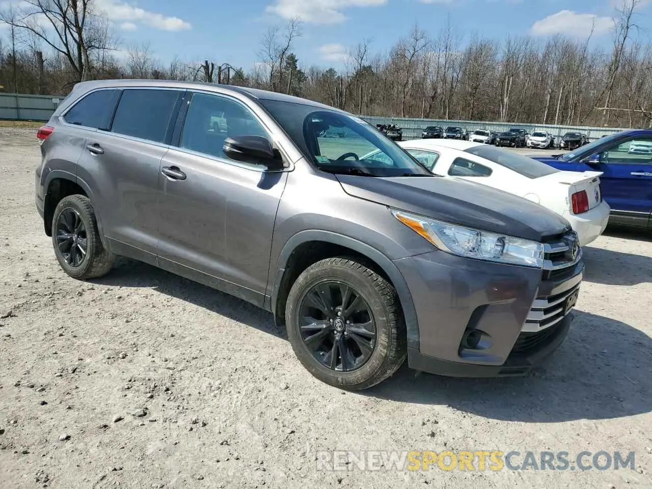 4 Photograph of a damaged car 5TDBZRFH5KS722273 TOYOTA HIGHLANDER 2019