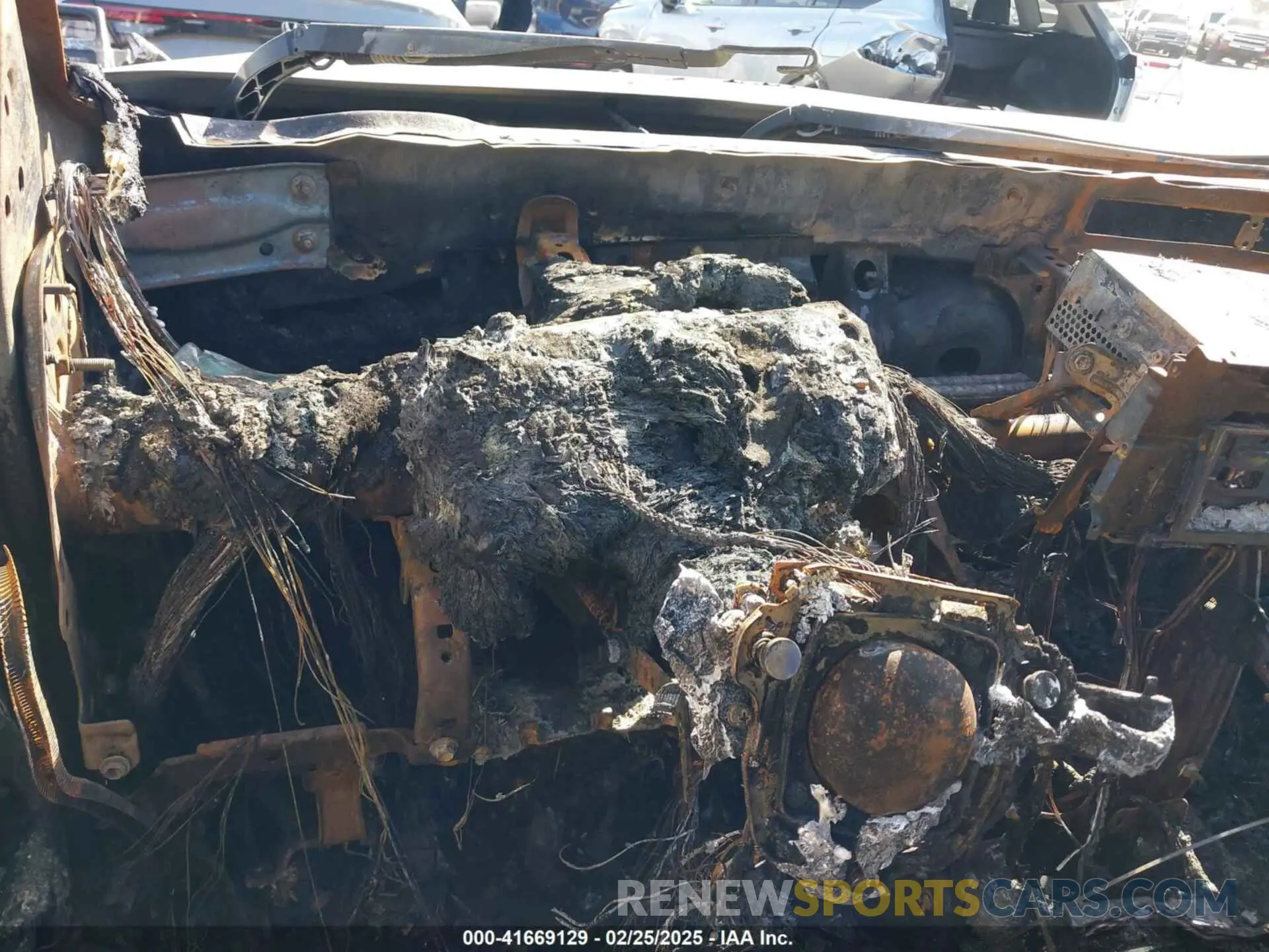 14 Photograph of a damaged car 5TDBZRFH5KS916530 TOYOTA HIGHLANDER 2019