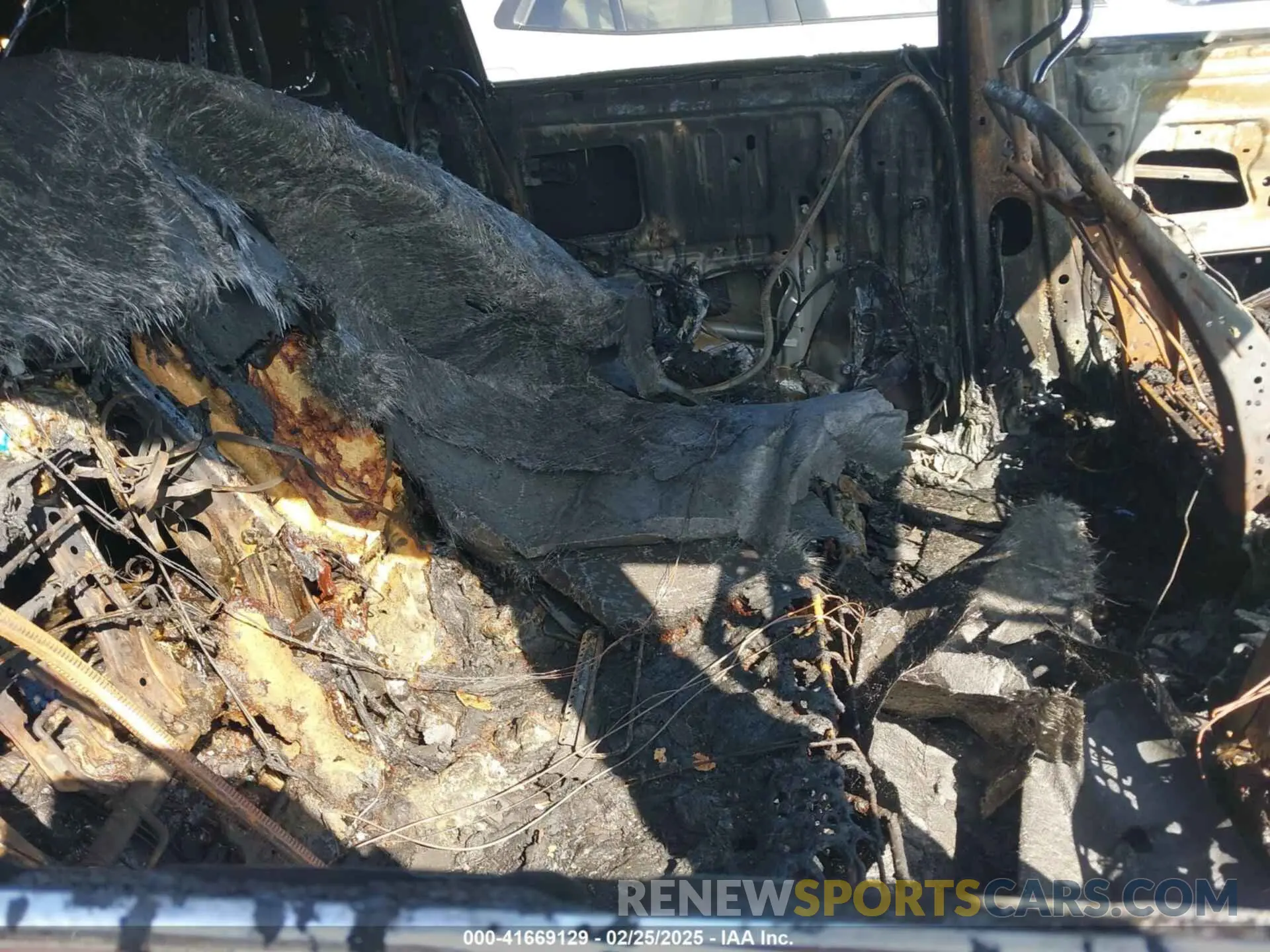 8 Photograph of a damaged car 5TDBZRFH5KS916530 TOYOTA HIGHLANDER 2019