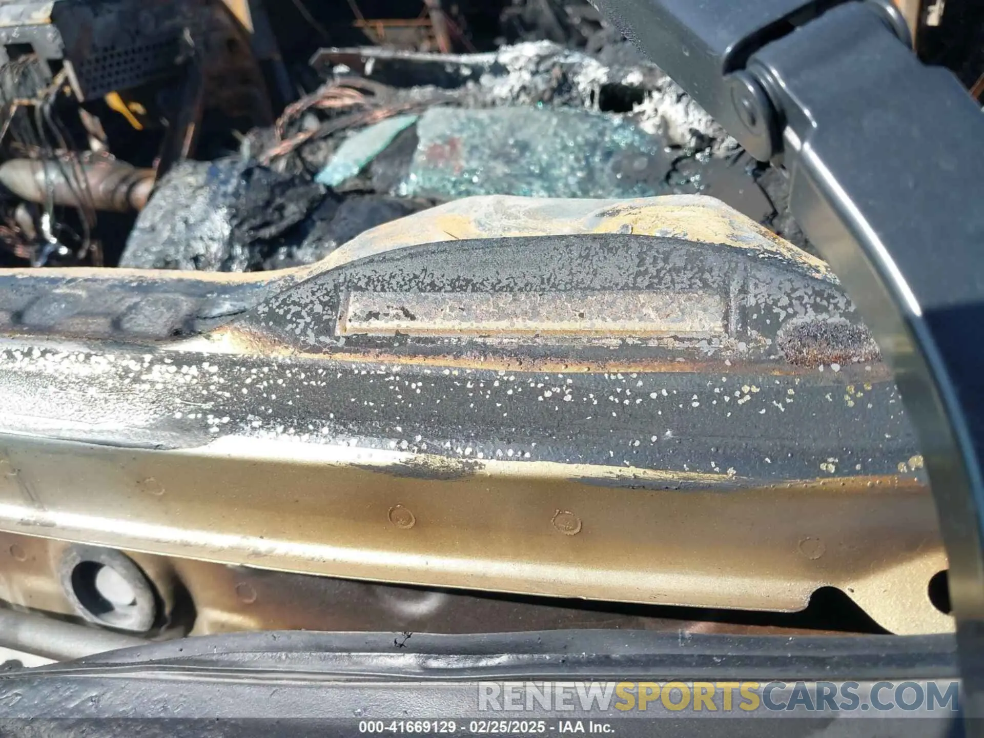 9 Photograph of a damaged car 5TDBZRFH5KS916530 TOYOTA HIGHLANDER 2019
