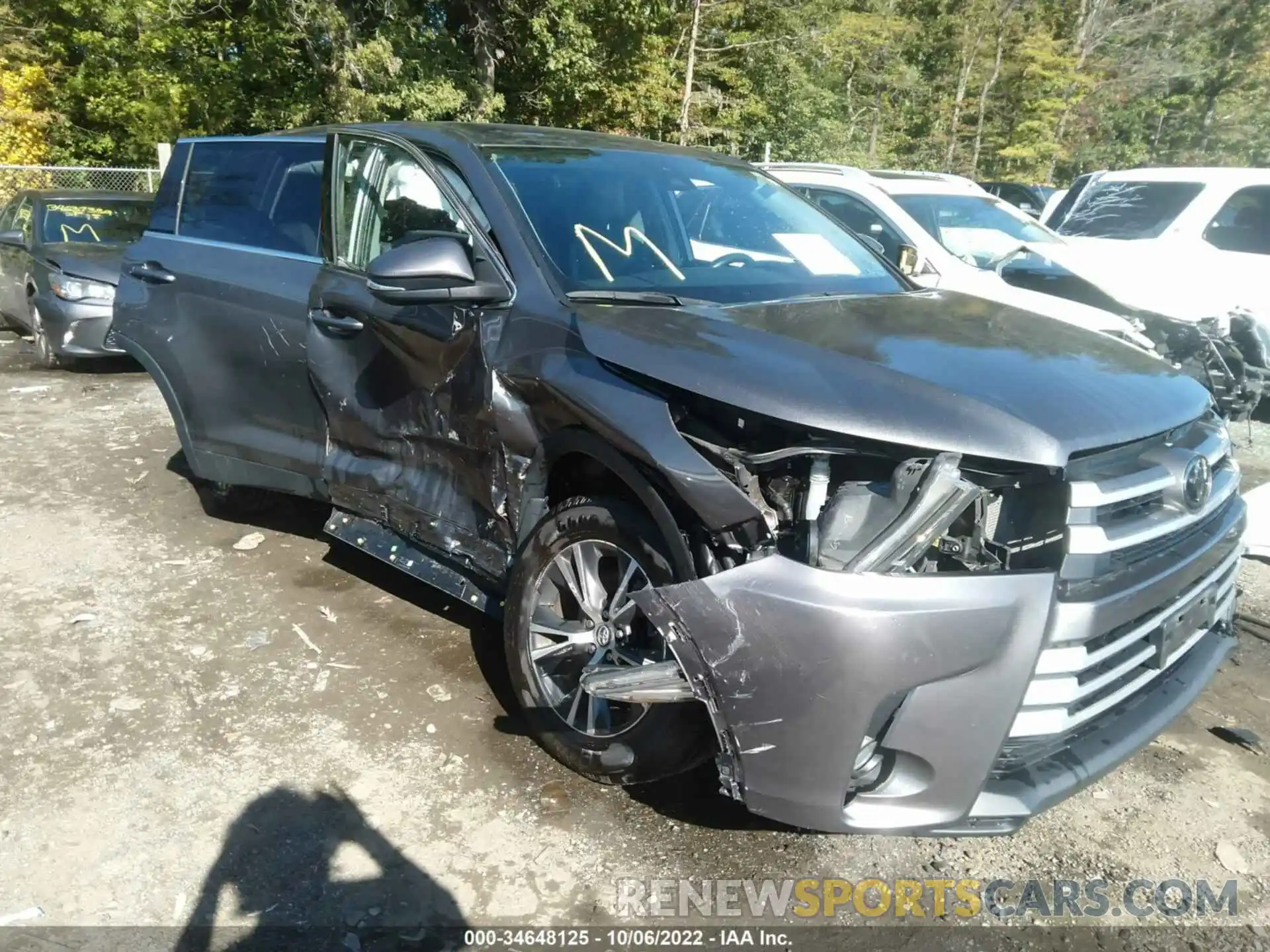 1 Photograph of a damaged car 5TDBZRFH5KS922232 TOYOTA HIGHLANDER 2019