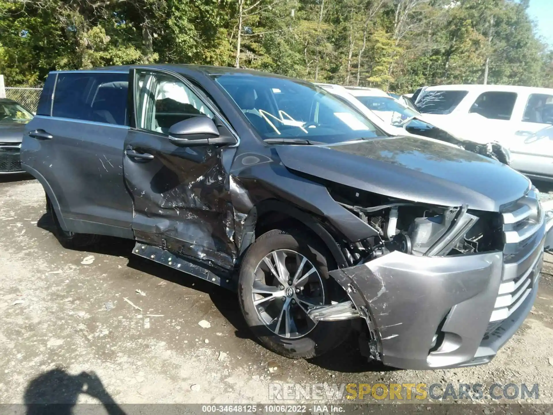 6 Photograph of a damaged car 5TDBZRFH5KS922232 TOYOTA HIGHLANDER 2019