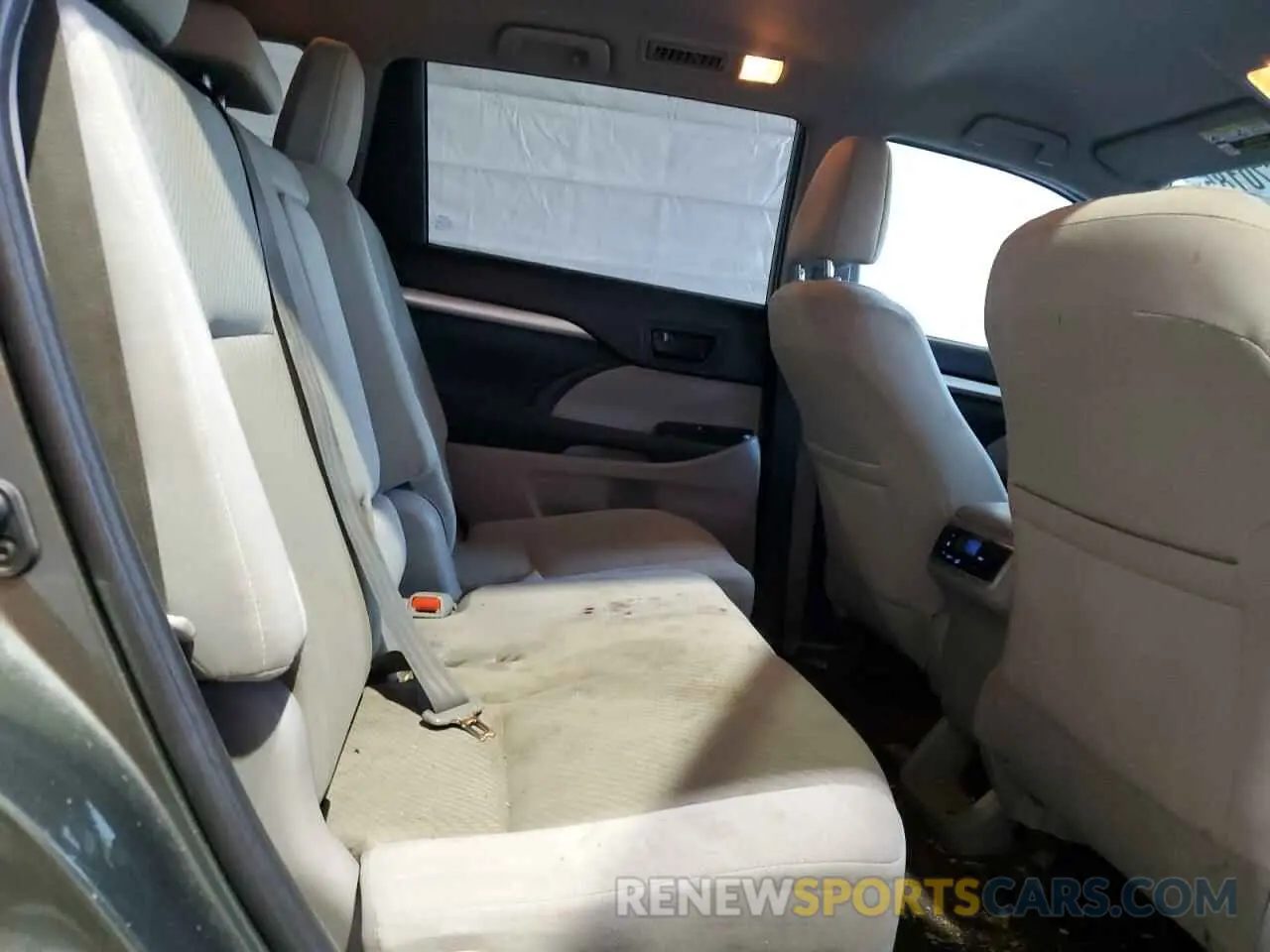 11 Photograph of a damaged car 5TDBZRFH5KS953870 TOYOTA HIGHLANDER 2019