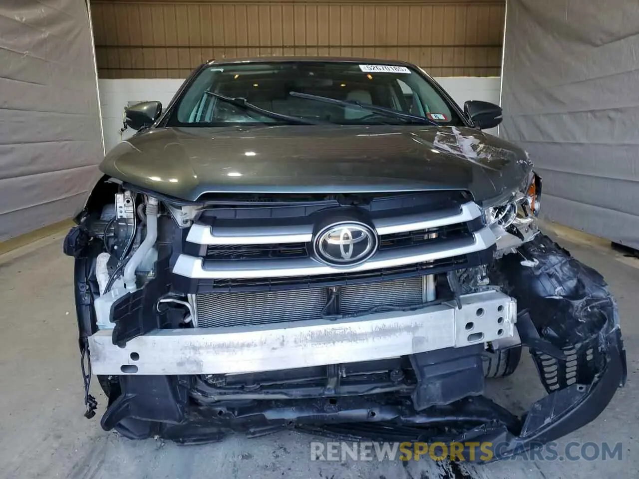 5 Photograph of a damaged car 5TDBZRFH5KS953870 TOYOTA HIGHLANDER 2019