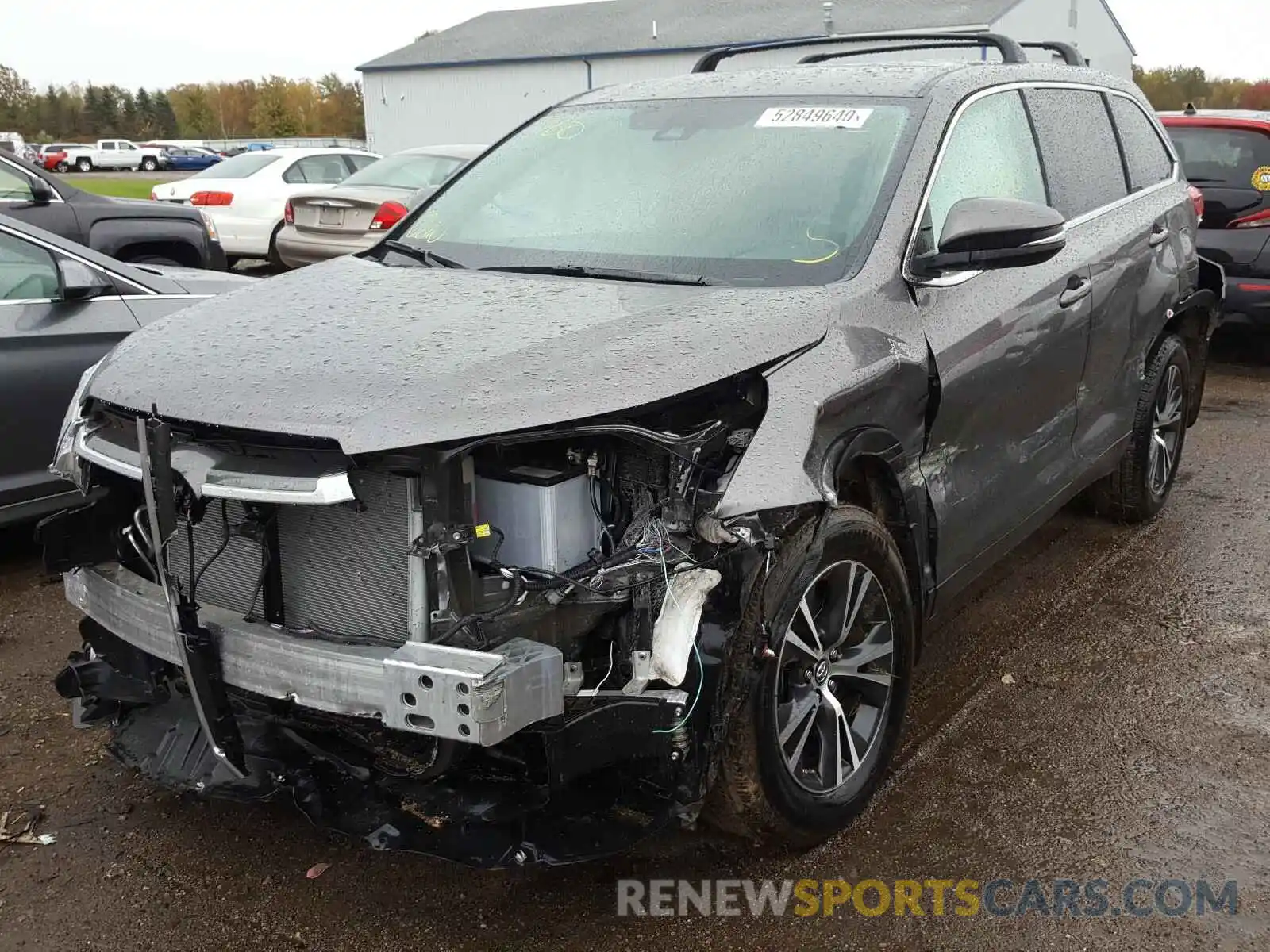 2 Photograph of a damaged car 5TDBZRFH6KS701805 TOYOTA HIGHLANDER 2019