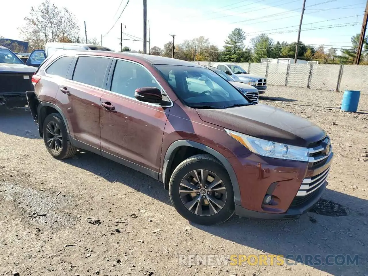 4 Photograph of a damaged car 5TDBZRFH6KS930243 TOYOTA HIGHLANDER 2019