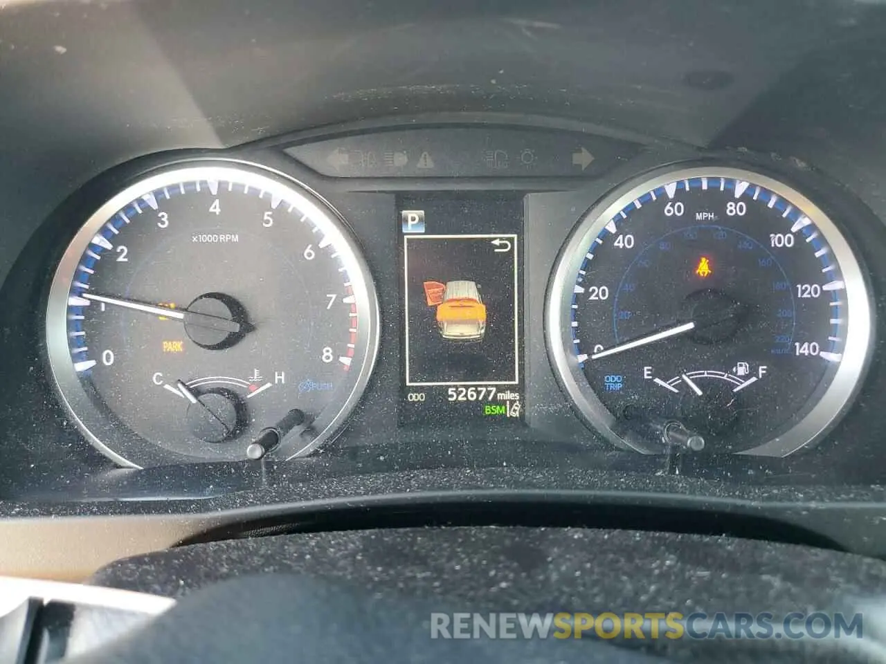 9 Photograph of a damaged car 5TDBZRFH6KS930243 TOYOTA HIGHLANDER 2019