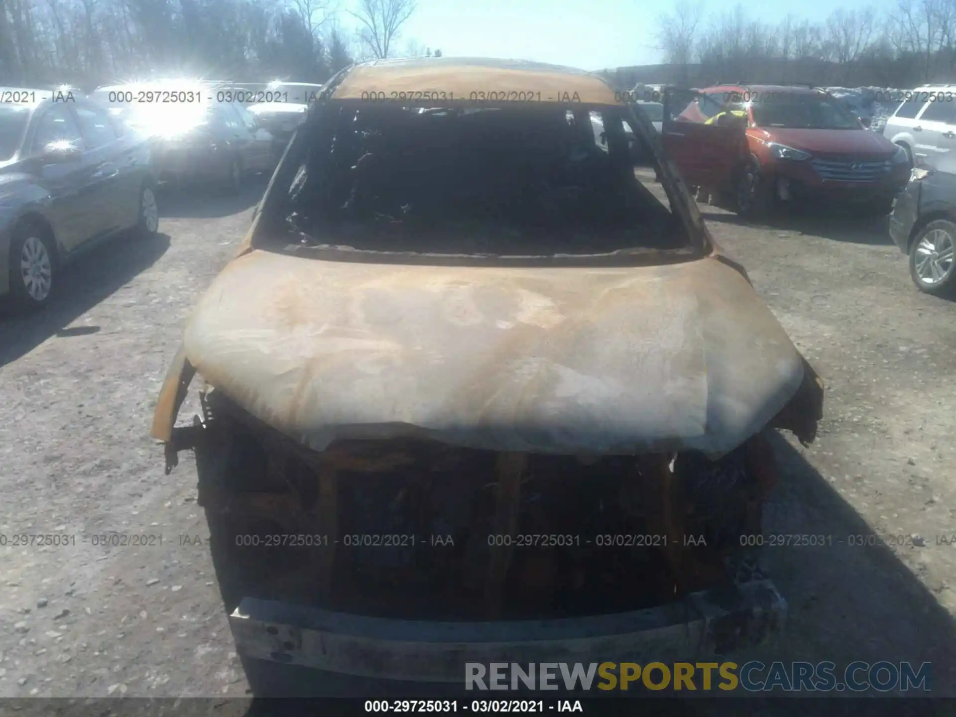 6 Photograph of a damaged car 5TDBZRFH7KS723148 TOYOTA HIGHLANDER 2019