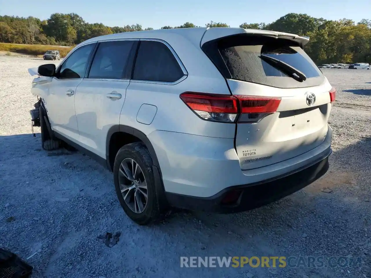 3 Photograph of a damaged car 5TDBZRFH7KS742458 TOYOTA HIGHLANDER 2019