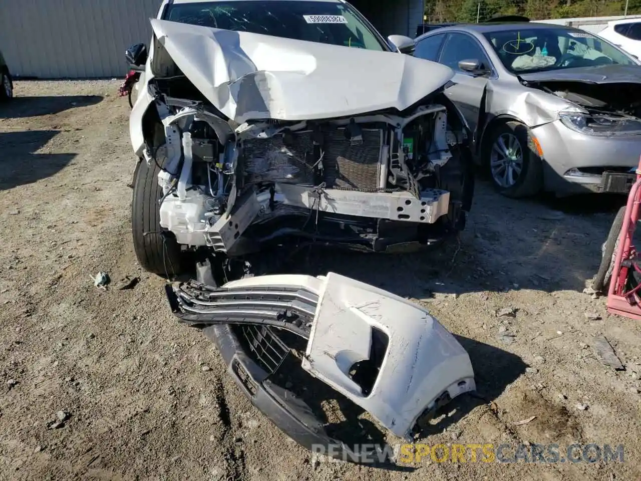 9 Photograph of a damaged car 5TDBZRFH7KS933278 TOYOTA HIGHLANDER 2019