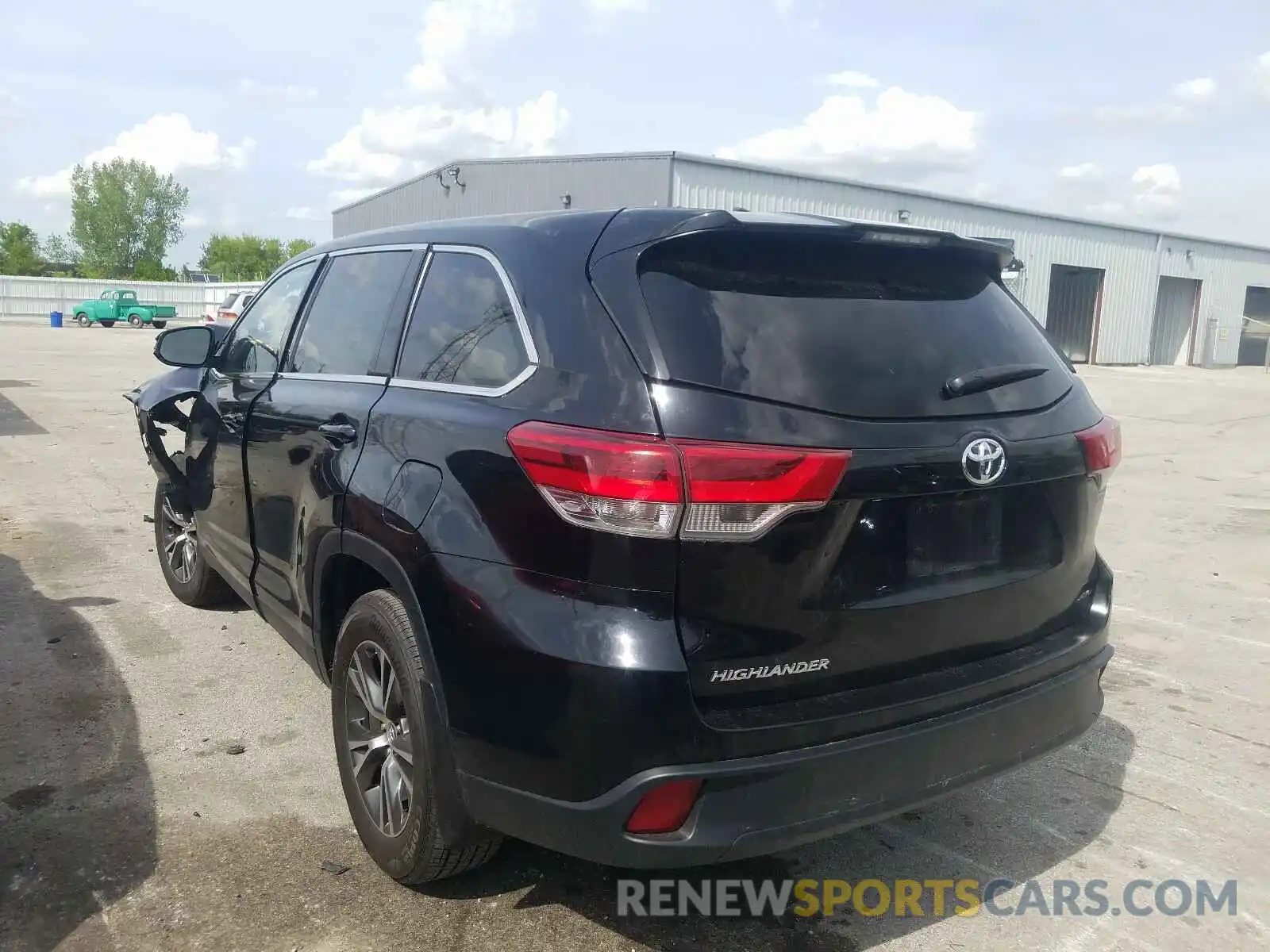 3 Photograph of a damaged car 5TDBZRFH7KS934608 TOYOTA HIGHLANDER 2019