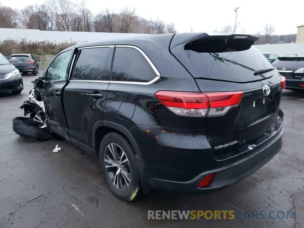 3 Photograph of a damaged car 5TDBZRFH8KS713454 TOYOTA HIGHLANDER 2019