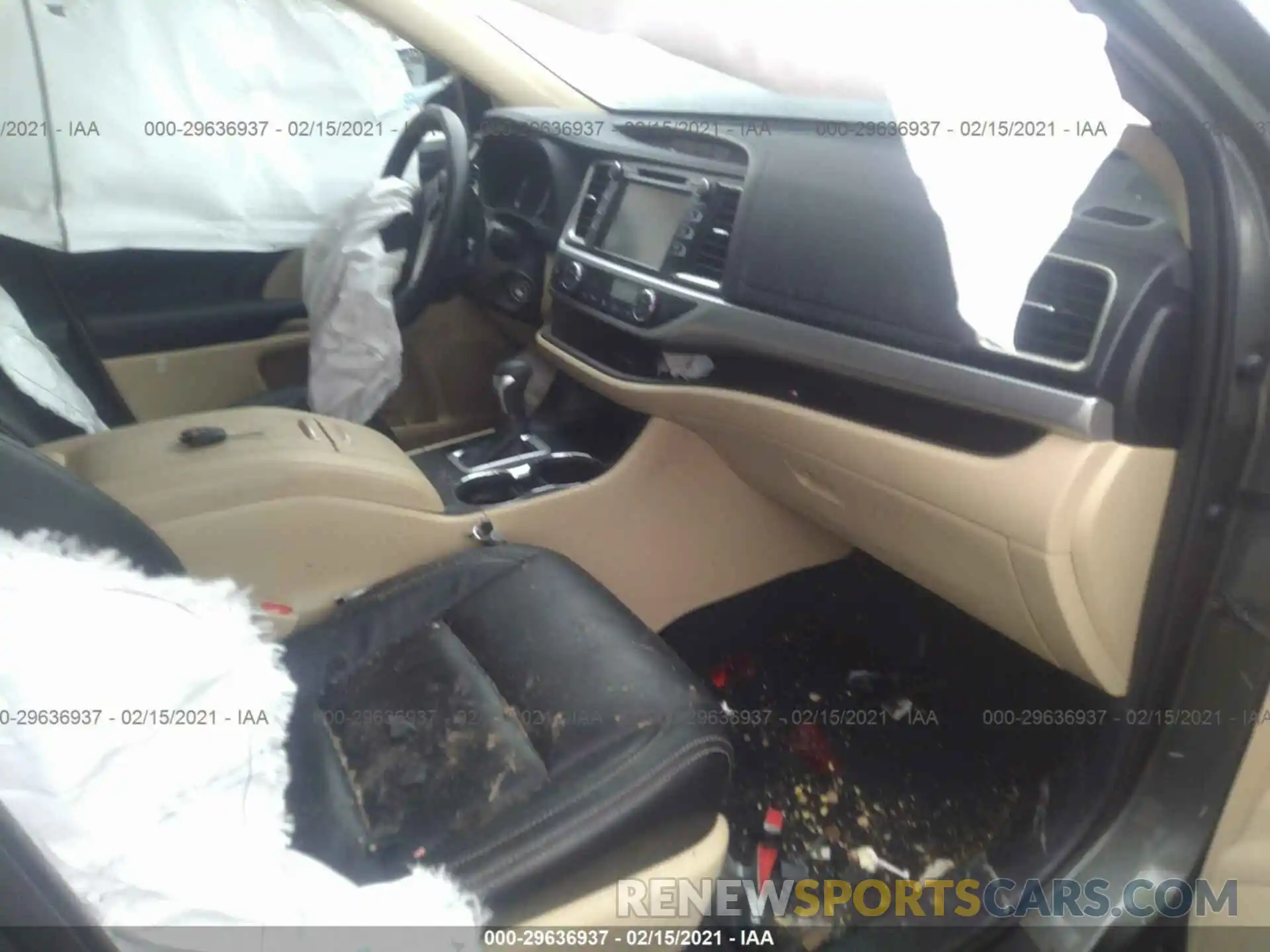 5 Photograph of a damaged car 5TDBZRFH8KS727435 TOYOTA HIGHLANDER 2019