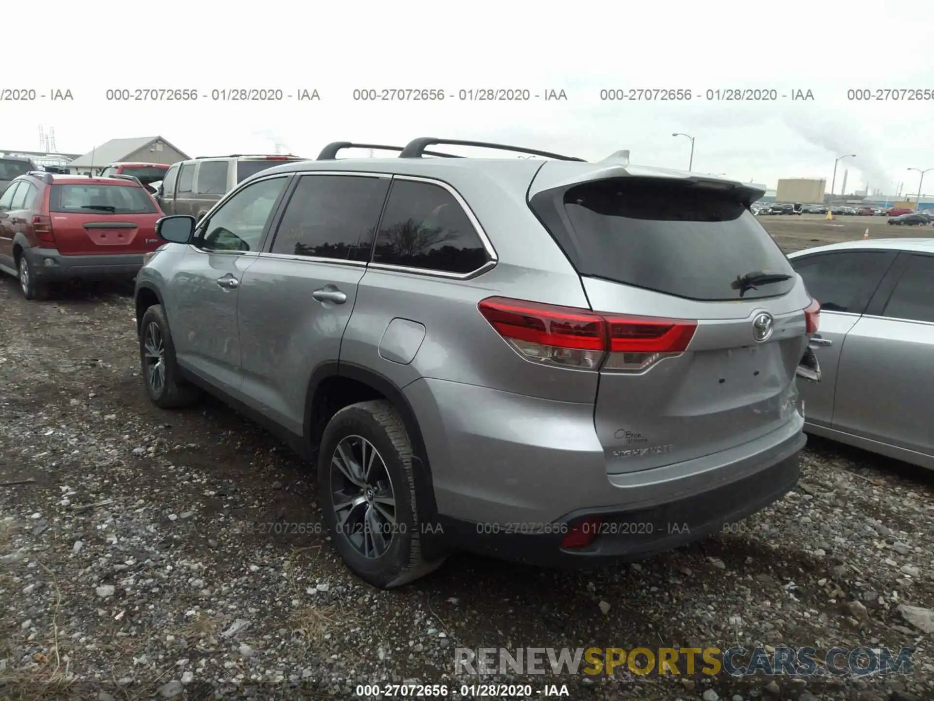 3 Photograph of a damaged car 5TDBZRFH8KS933497 TOYOTA HIGHLANDER 2019