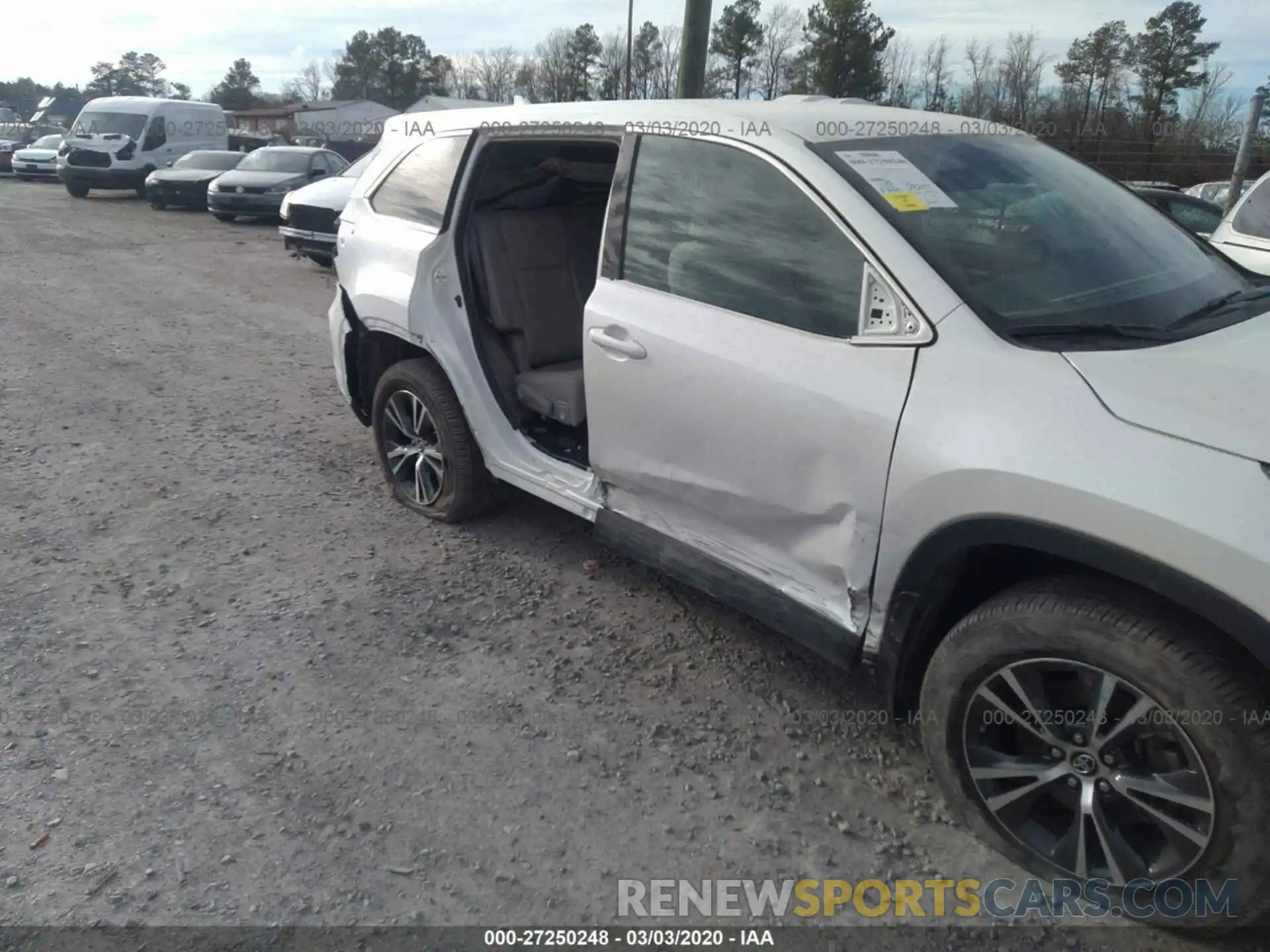 6 Photograph of a damaged car 5TDBZRFH8KS934309 TOYOTA HIGHLANDER 2019