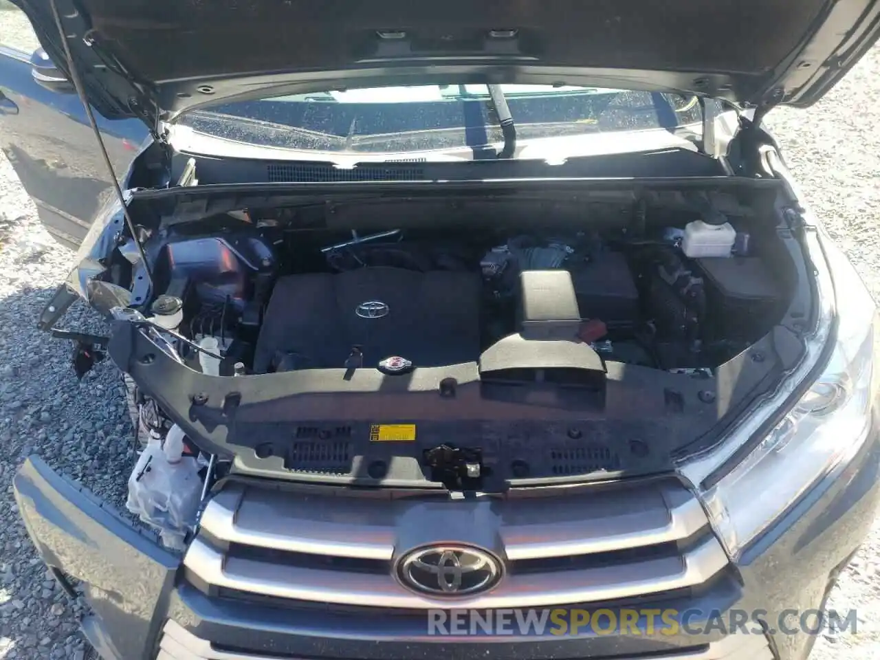 7 Photograph of a damaged car 5TDBZRFH8KS973997 TOYOTA HIGHLANDER 2019