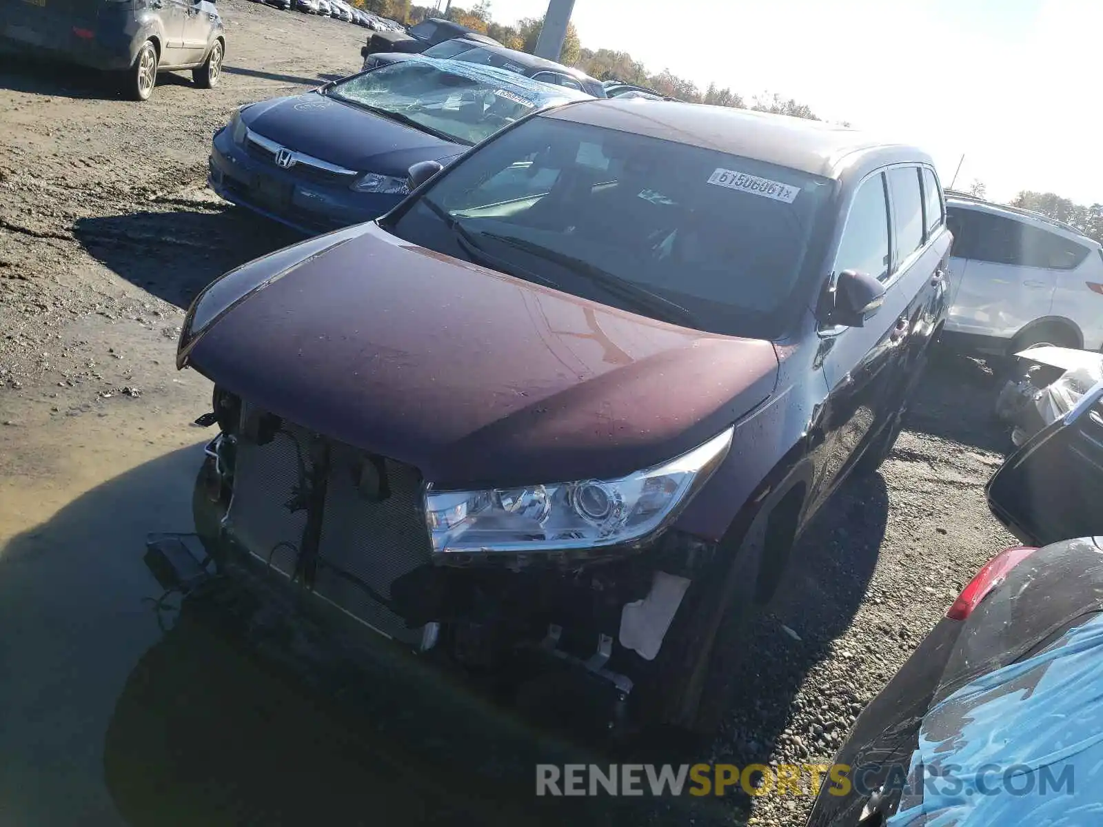 2 Photograph of a damaged car 5TDBZRFH8KS975247 TOYOTA HIGHLANDER 2019