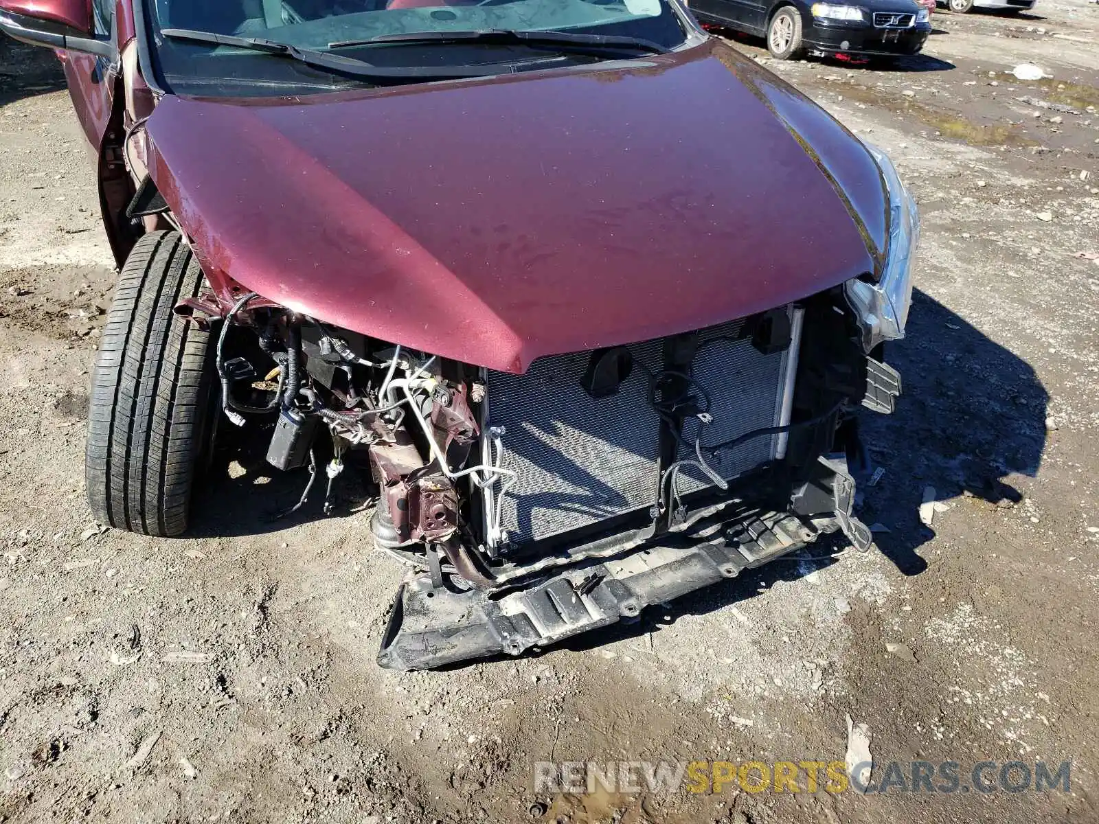 9 Photograph of a damaged car 5TDBZRFH8KS975247 TOYOTA HIGHLANDER 2019