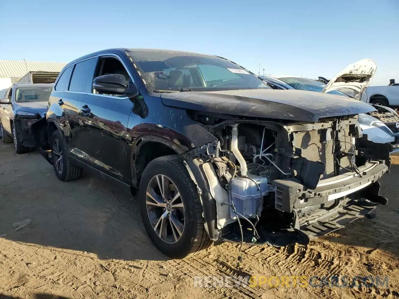 4 Photograph of a damaged car 5TDBZRFH8KS975393 TOYOTA HIGHLANDER 2019