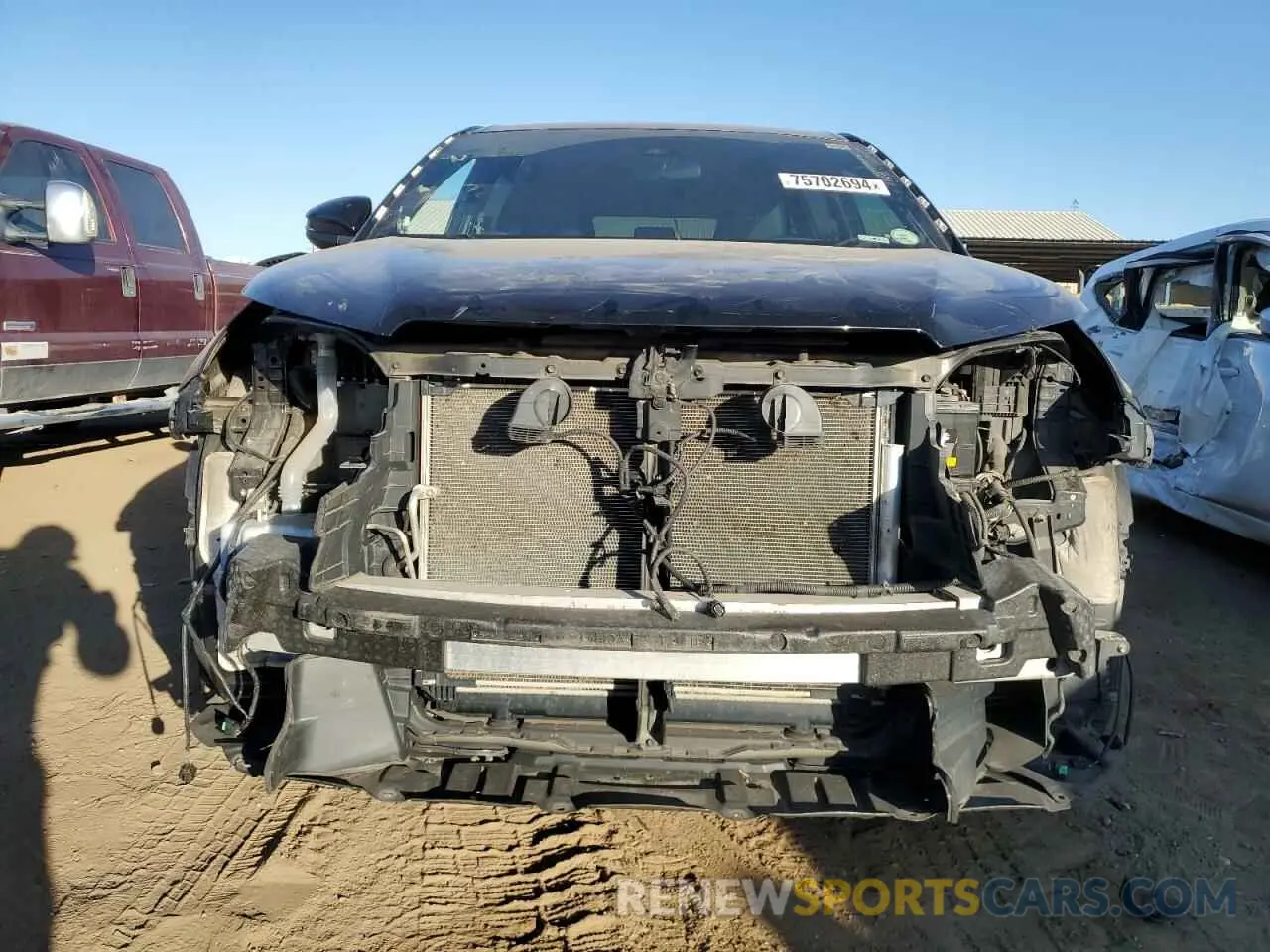 5 Photograph of a damaged car 5TDBZRFH8KS975393 TOYOTA HIGHLANDER 2019