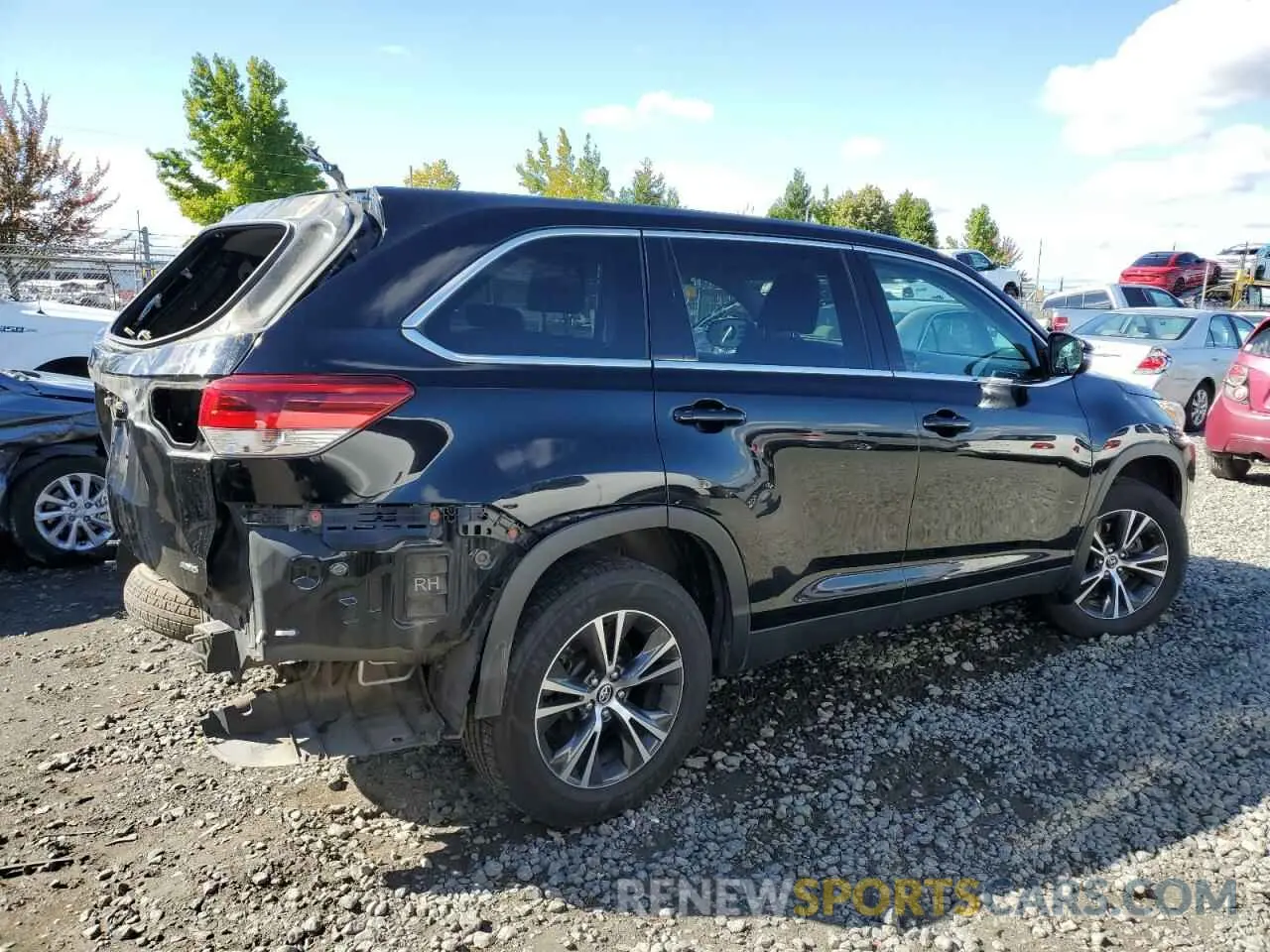 3 Photograph of a damaged car 5TDBZRFH8KS981436 TOYOTA HIGHLANDER 2019