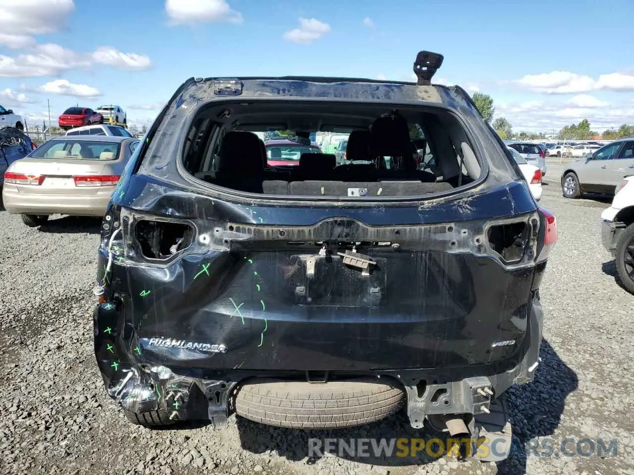 6 Photograph of a damaged car 5TDBZRFH8KS981436 TOYOTA HIGHLANDER 2019