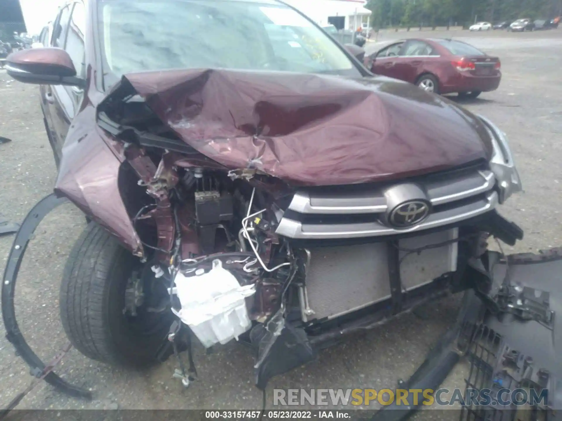 10 Photograph of a damaged car 5TDBZRFH8KS990380 TOYOTA HIGHLANDER 2019