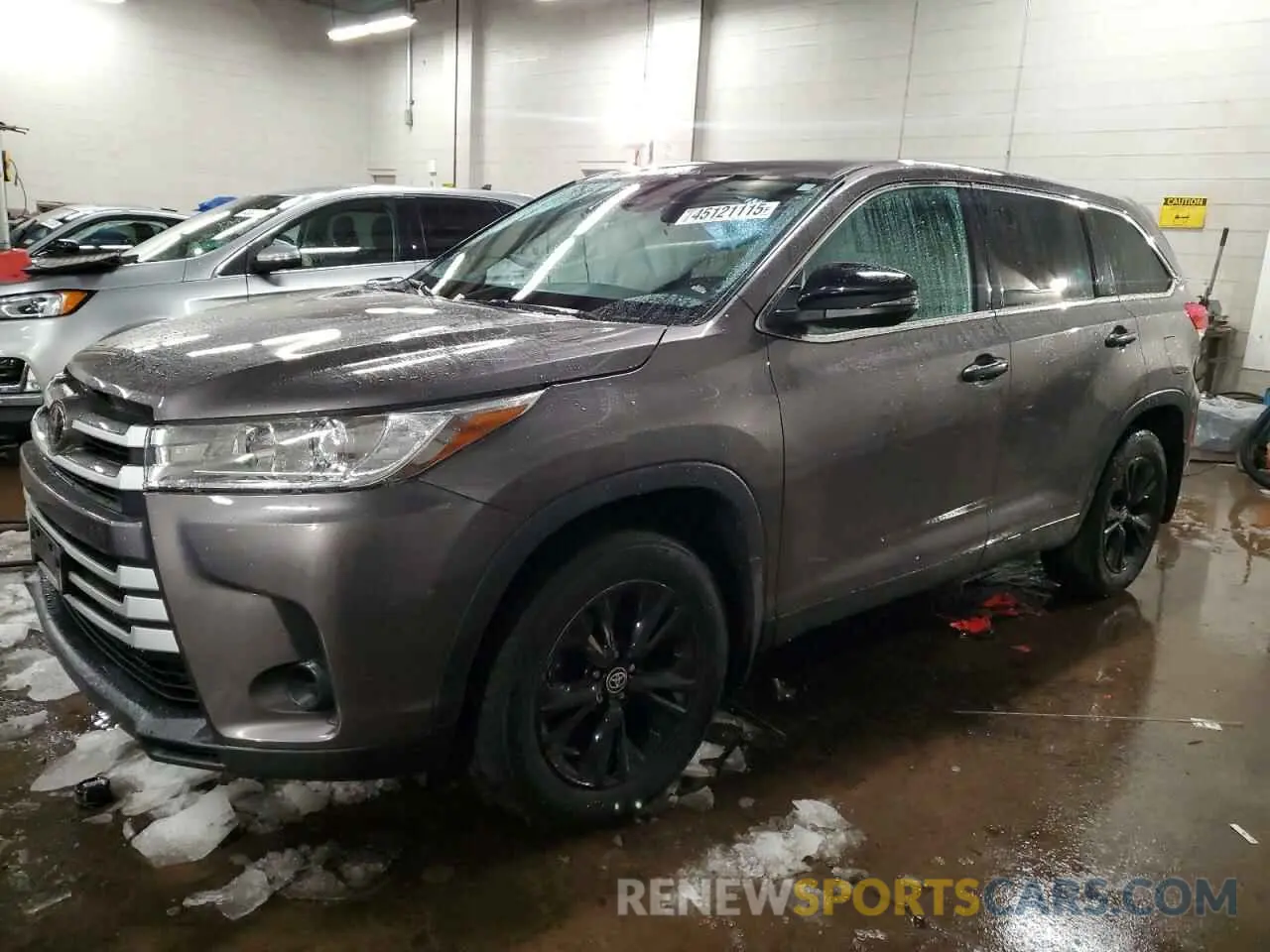 1 Photograph of a damaged car 5TDBZRFH9KS744003 TOYOTA HIGHLANDER 2019