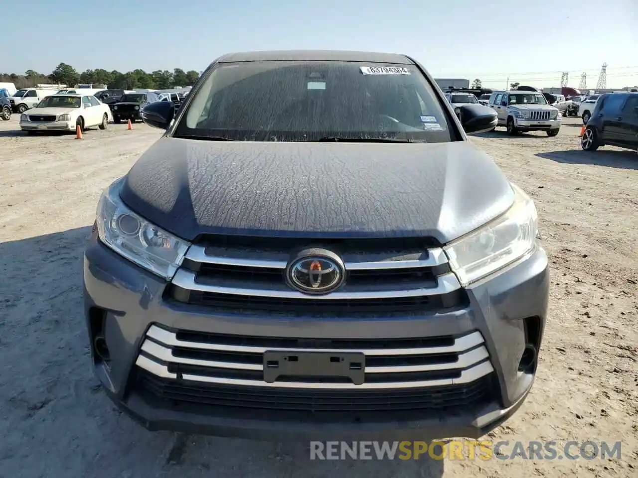 5 Photograph of a damaged car 5TDBZRFH9KS924260 TOYOTA HIGHLANDER 2019