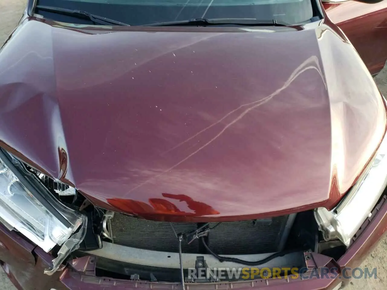 14 Photograph of a damaged car 5TDBZRFH9KS925800 TOYOTA HIGHLANDER 2019