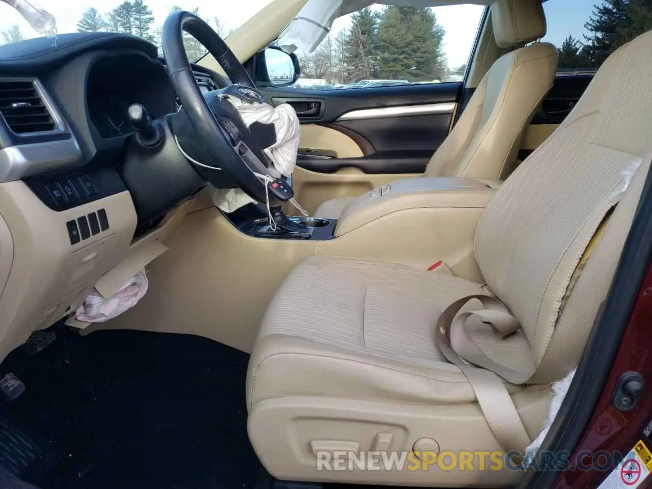 7 Photograph of a damaged car 5TDBZRFH9KS925800 TOYOTA HIGHLANDER 2019