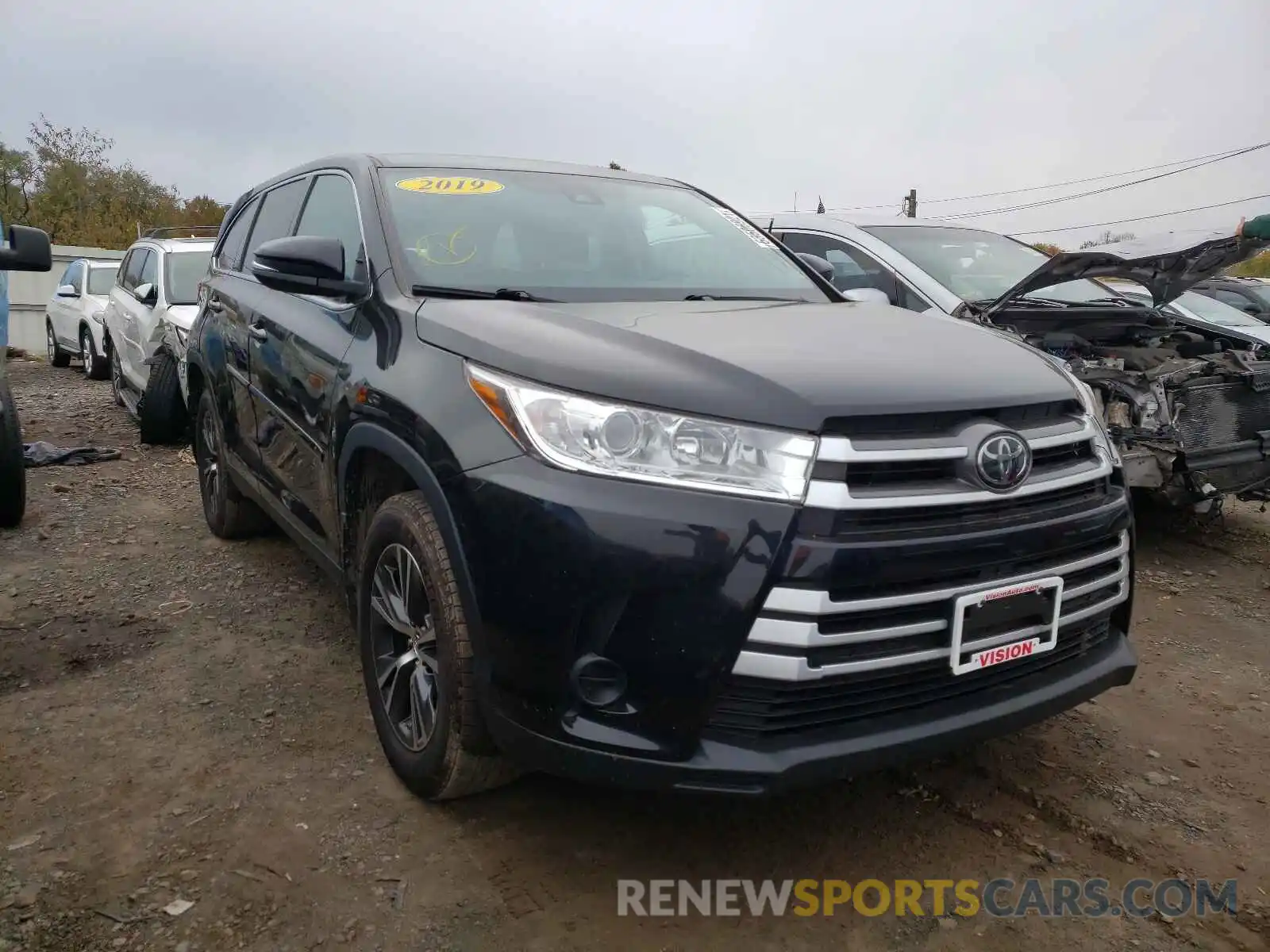 1 Photograph of a damaged car 5TDBZRFH9KS933072 TOYOTA HIGHLANDER 2019