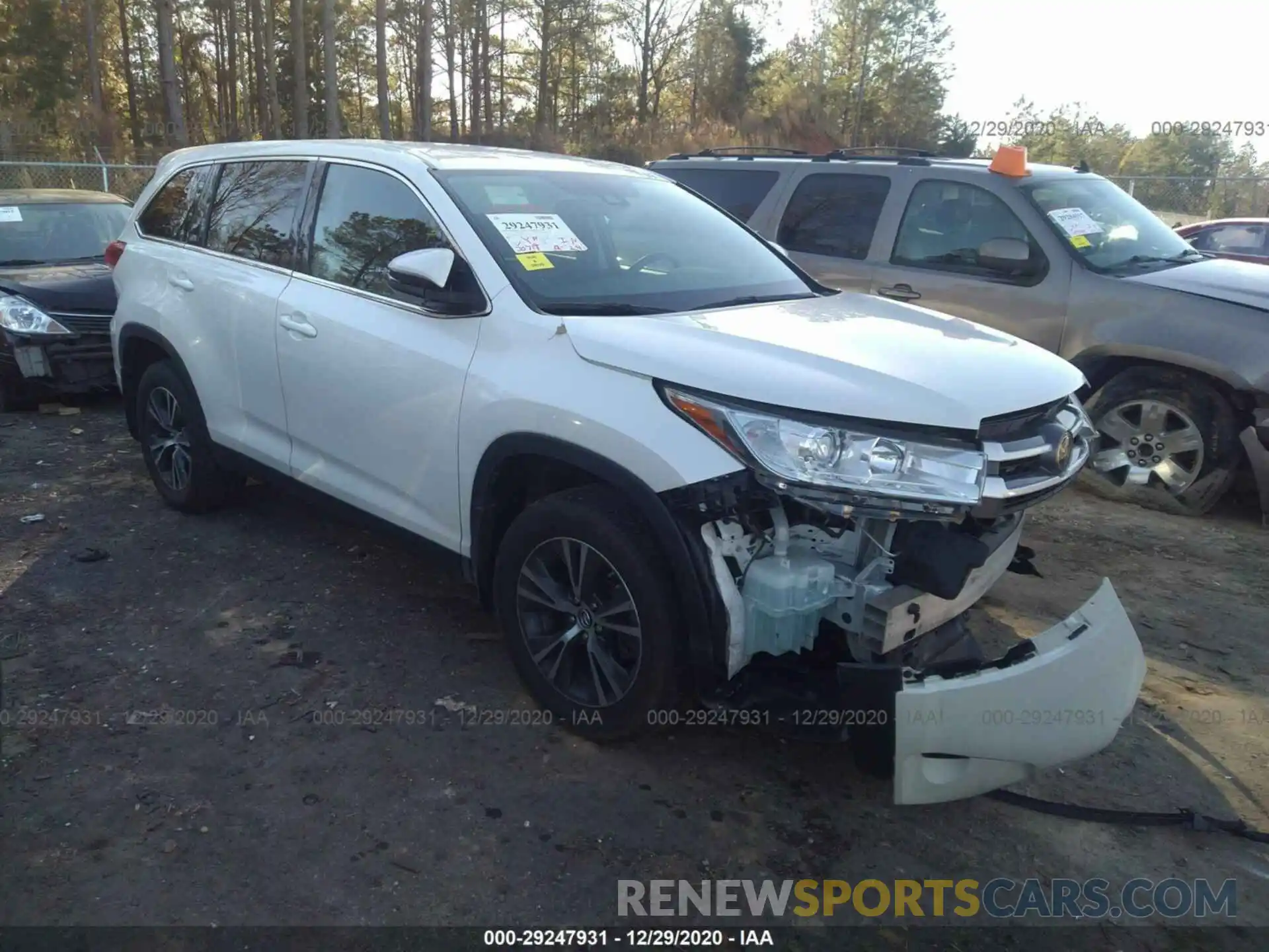 1 Photograph of a damaged car 5TDBZRFH9KS945108 TOYOTA HIGHLANDER 2019