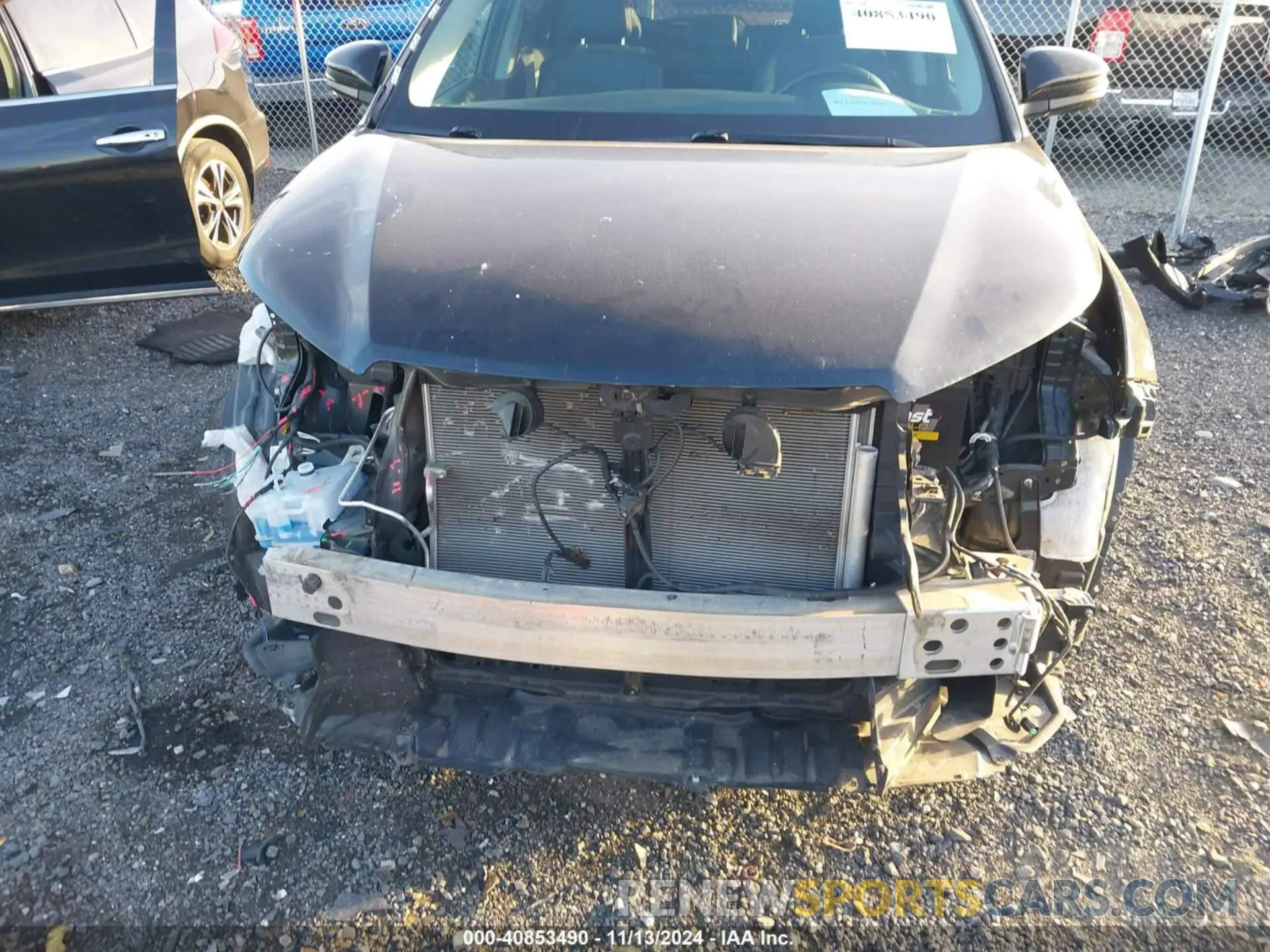 13 Photograph of a damaged car 5TDBZRFH9KS958859 TOYOTA HIGHLANDER 2019