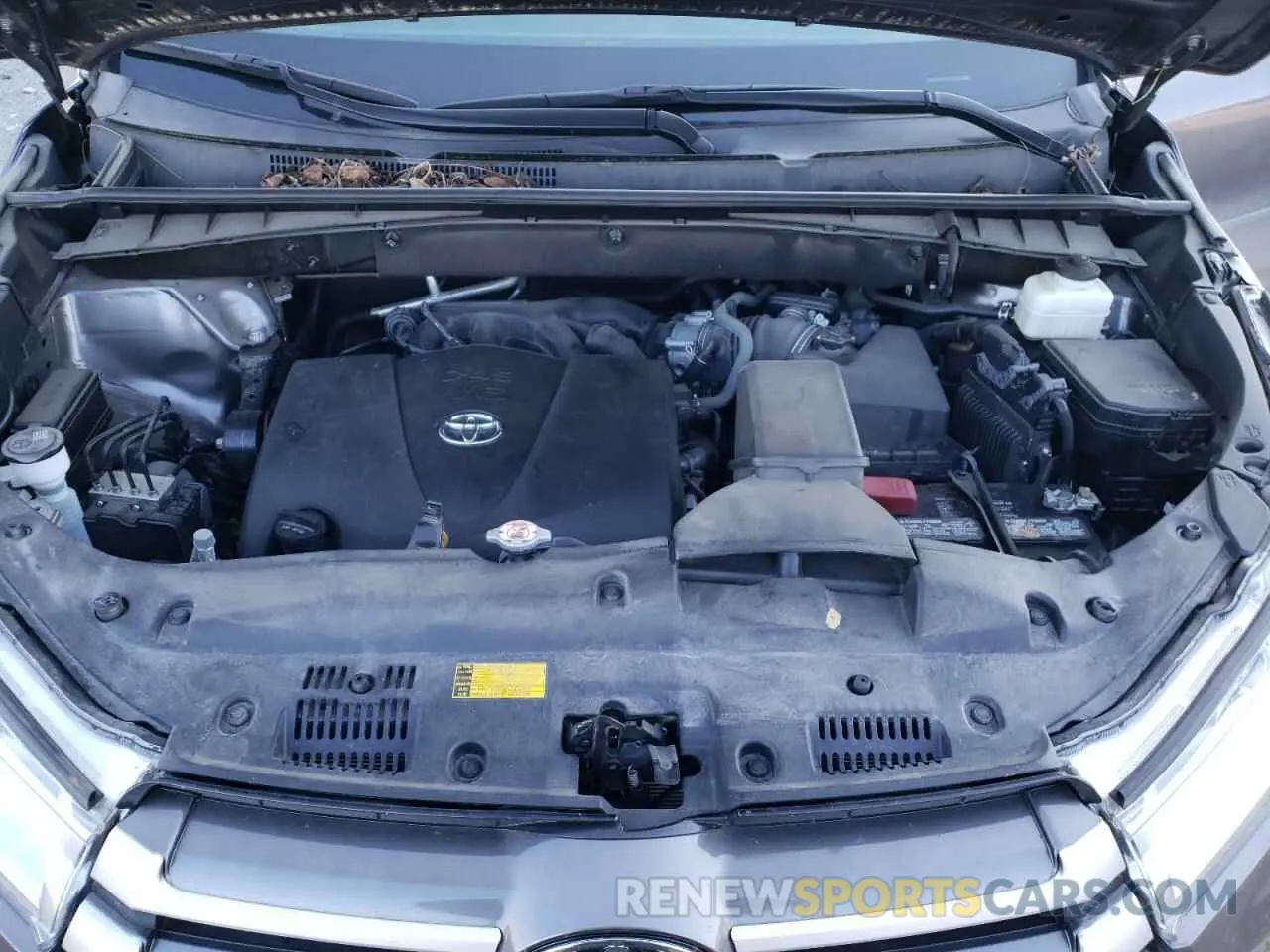 12 Photograph of a damaged car 5TDBZRFH9KS997578 TOYOTA HIGHLANDER 2019