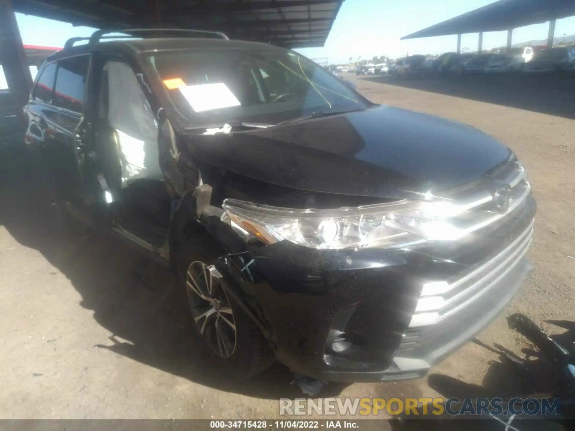 1 Photograph of a damaged car 5TDBZRFHXKS734435 TOYOTA HIGHLANDER 2019