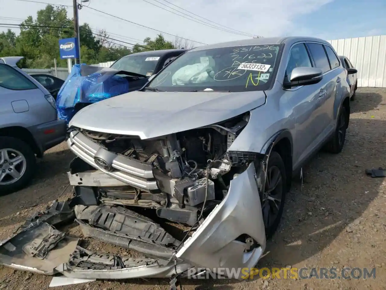 2 Photograph of a damaged car 5TDBZRFHXKS739408 TOYOTA HIGHLANDER 2019