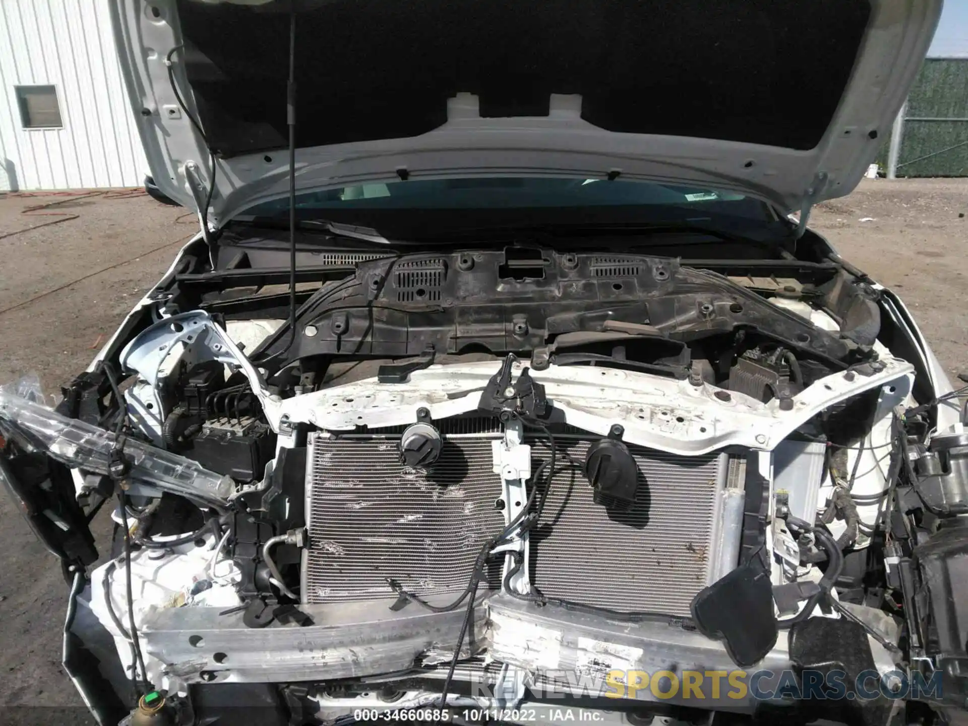 10 Photograph of a damaged car 5TDBZRFHXKS935395 TOYOTA HIGHLANDER 2019