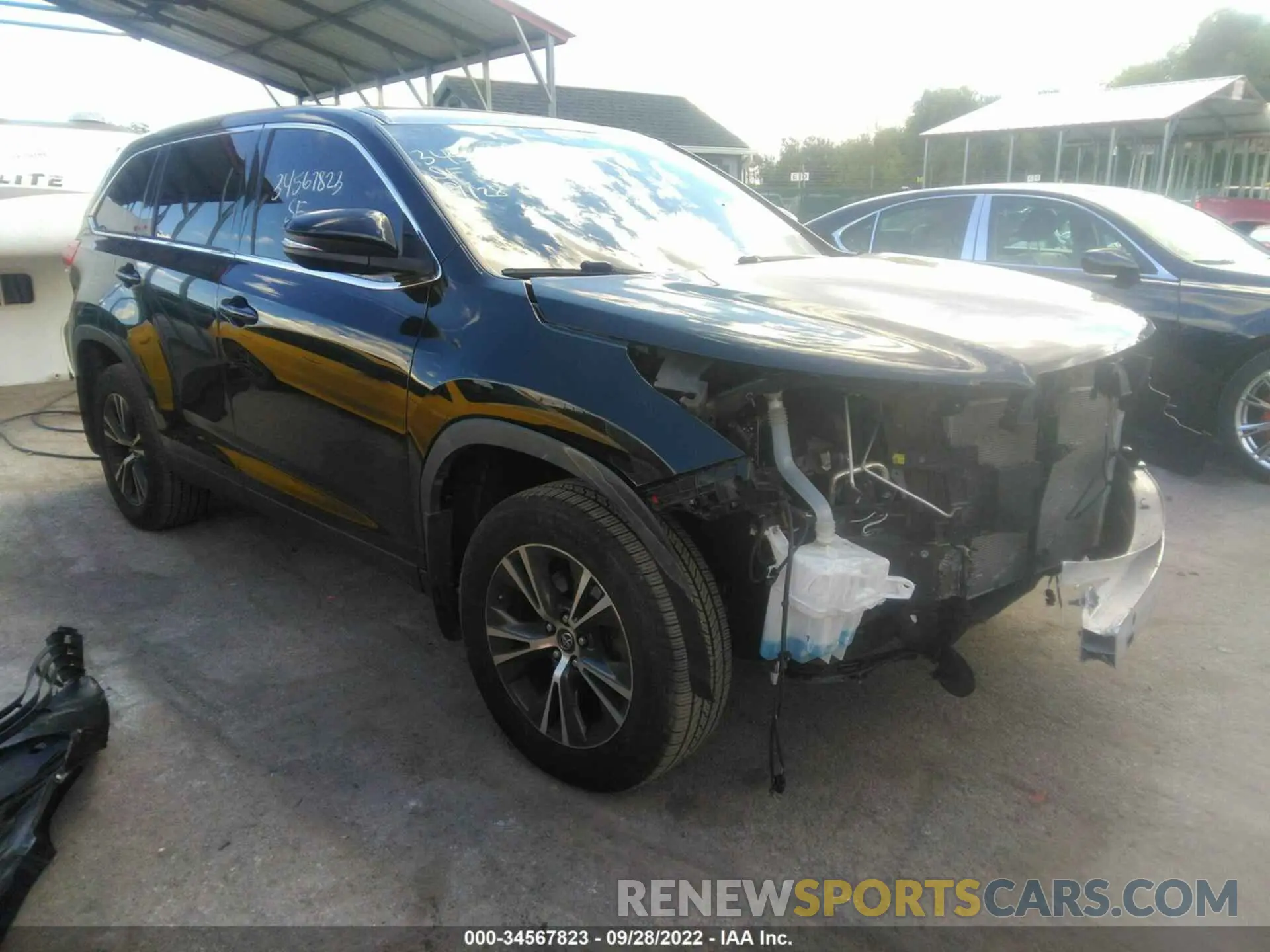 1 Photograph of a damaged car 5TDBZRFHXKS964041 TOYOTA HIGHLANDER 2019