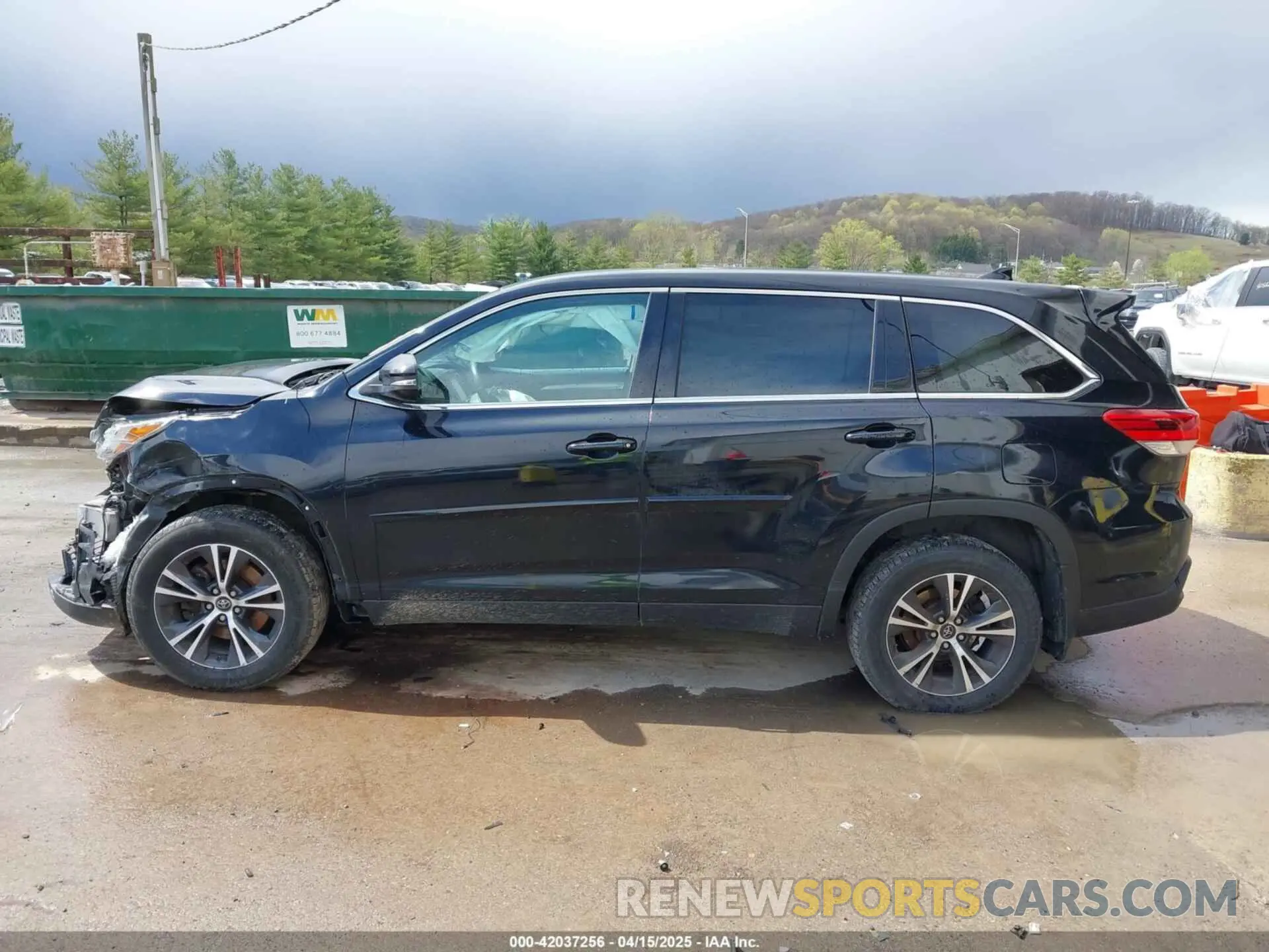 15 Photograph of a damaged car 5TDBZRFHXKS982362 TOYOTA HIGHLANDER 2019