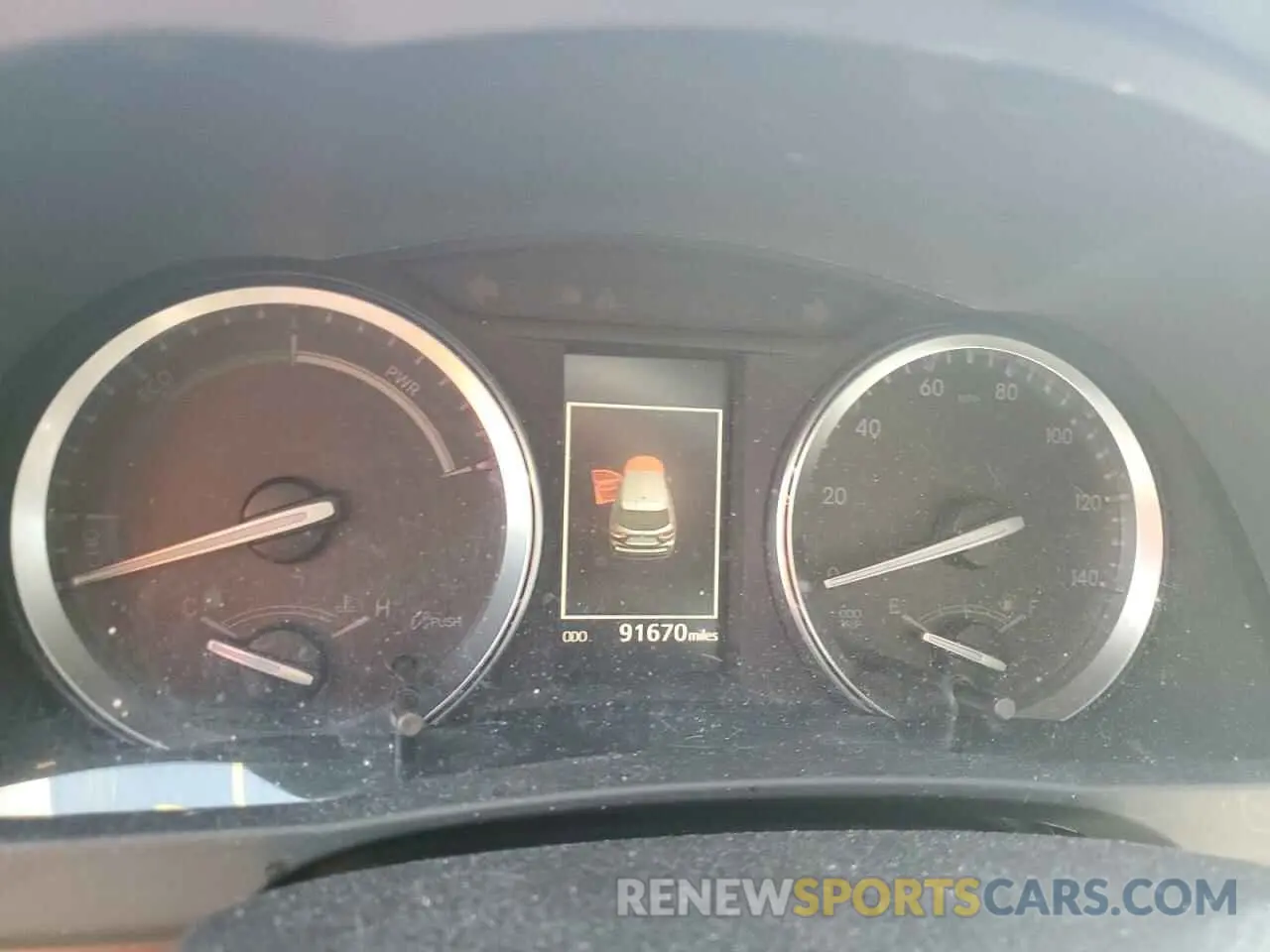 9 Photograph of a damaged car 5TDDGRFH0KS053117 TOYOTA HIGHLANDER 2019