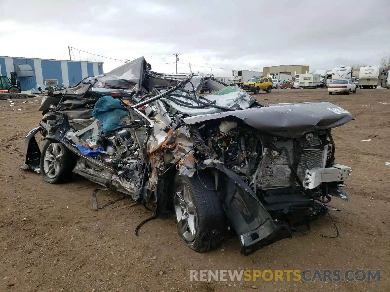 1 Photograph of a damaged car 5TDDGRFH0KS055689 TOYOTA HIGHLANDER 2019