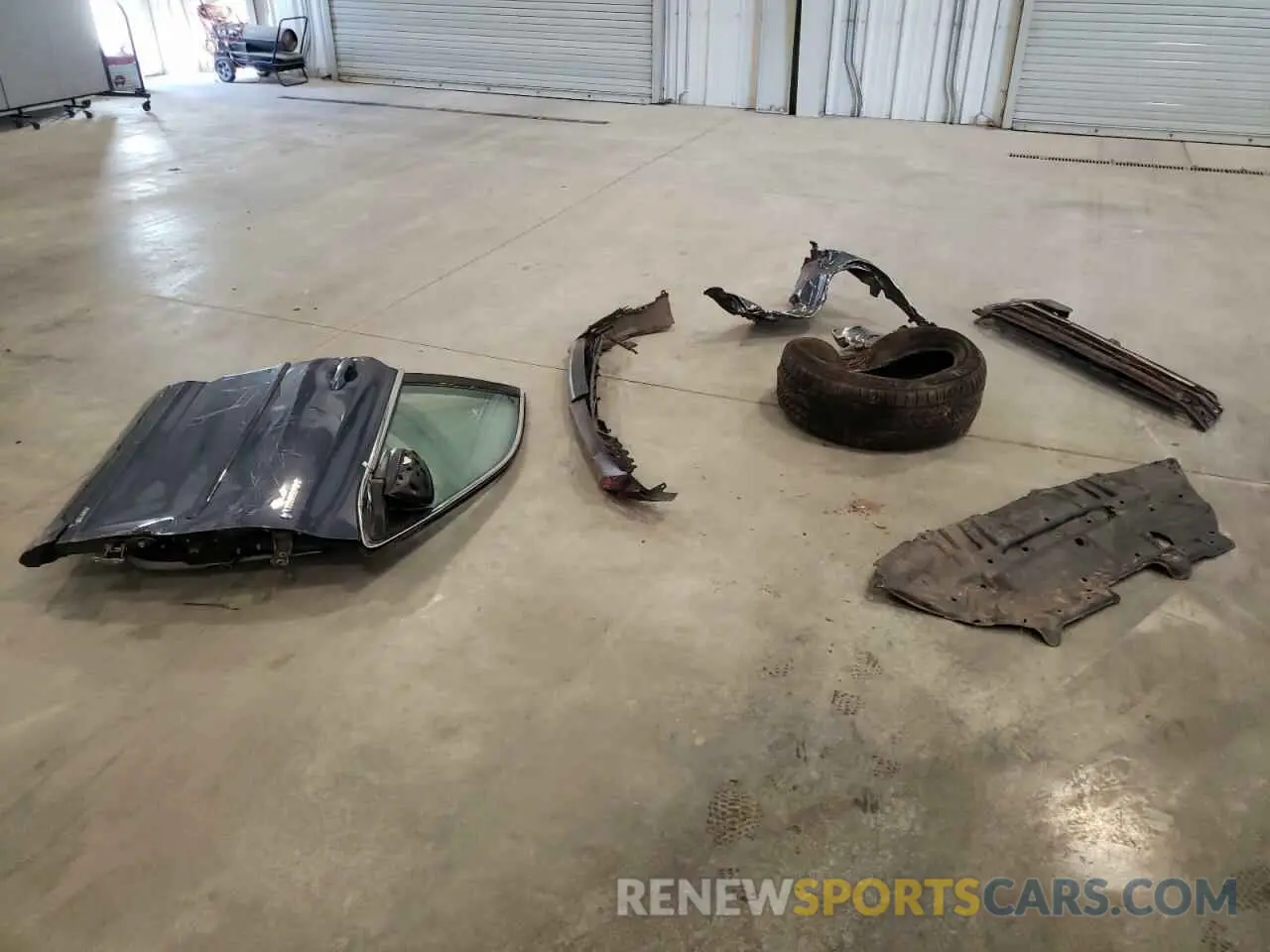13 Photograph of a damaged car 5TDDGRFH0KS064019 TOYOTA HIGHLANDER 2019